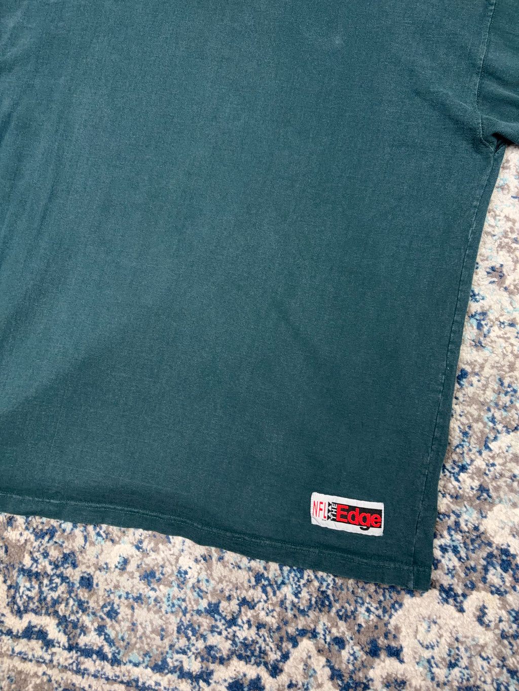 Vintage 1997 Philadelphia Eagles NFL Embroidered Long Sleeve Mock Neck T-Shirt Size Large