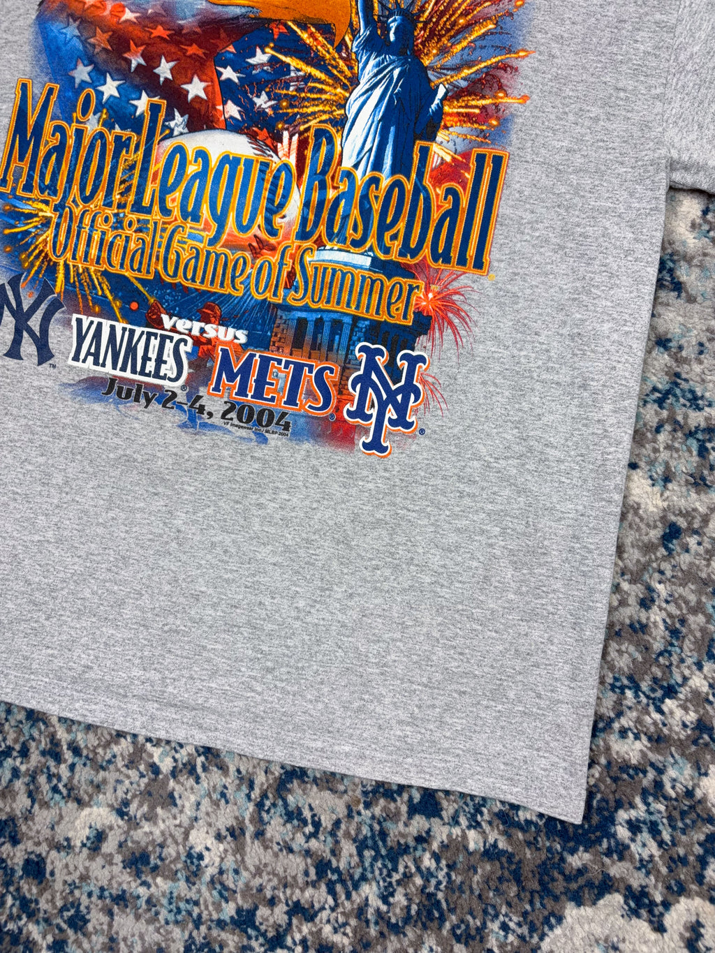 Vintage 2004 Yankees Vs Mets MLB Official Game Of Summer T-Shirt Size Large