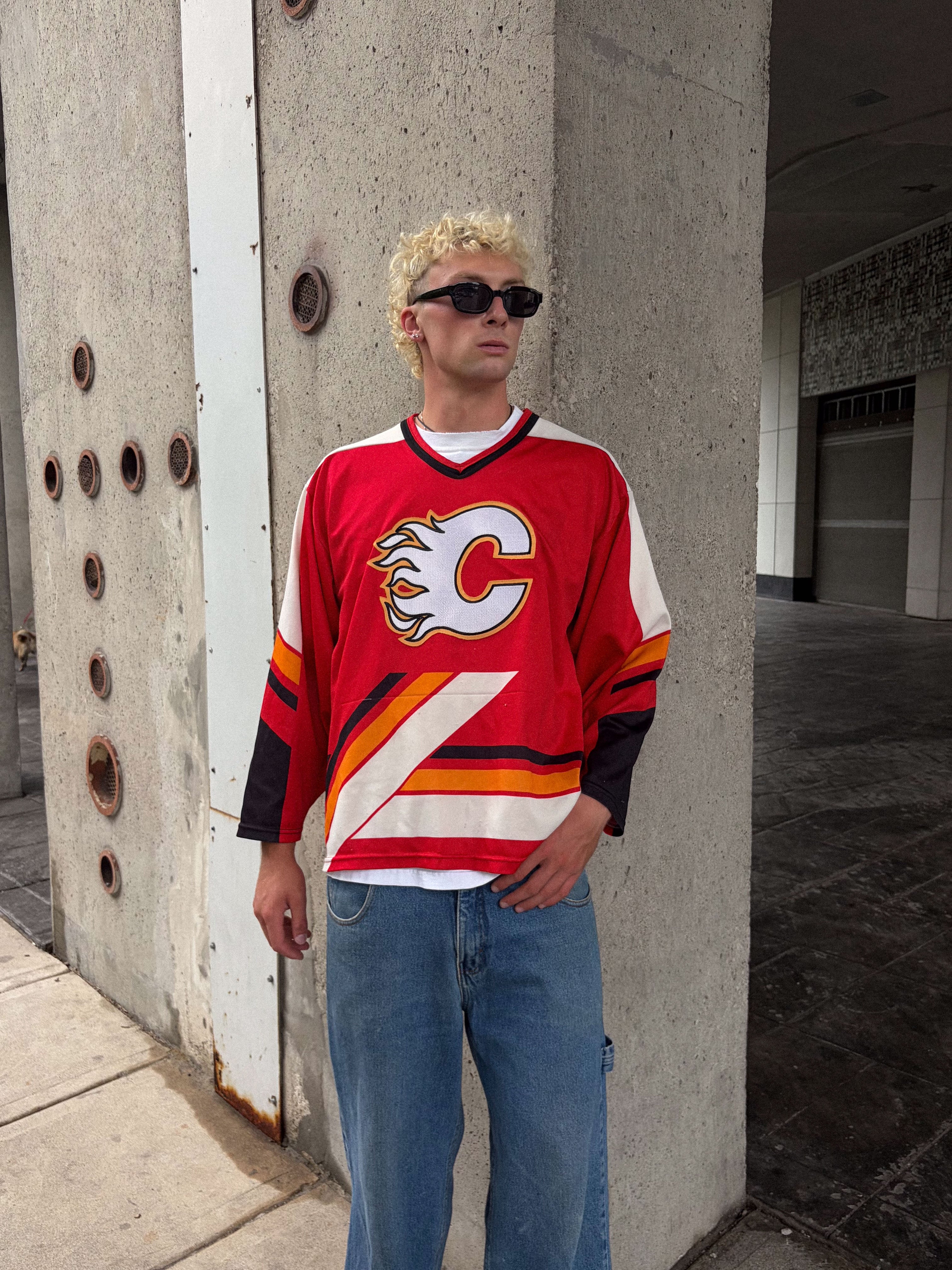 Vintage 90s Calgary Flames NHL CCM Stitched Hockey Jersey Size Large