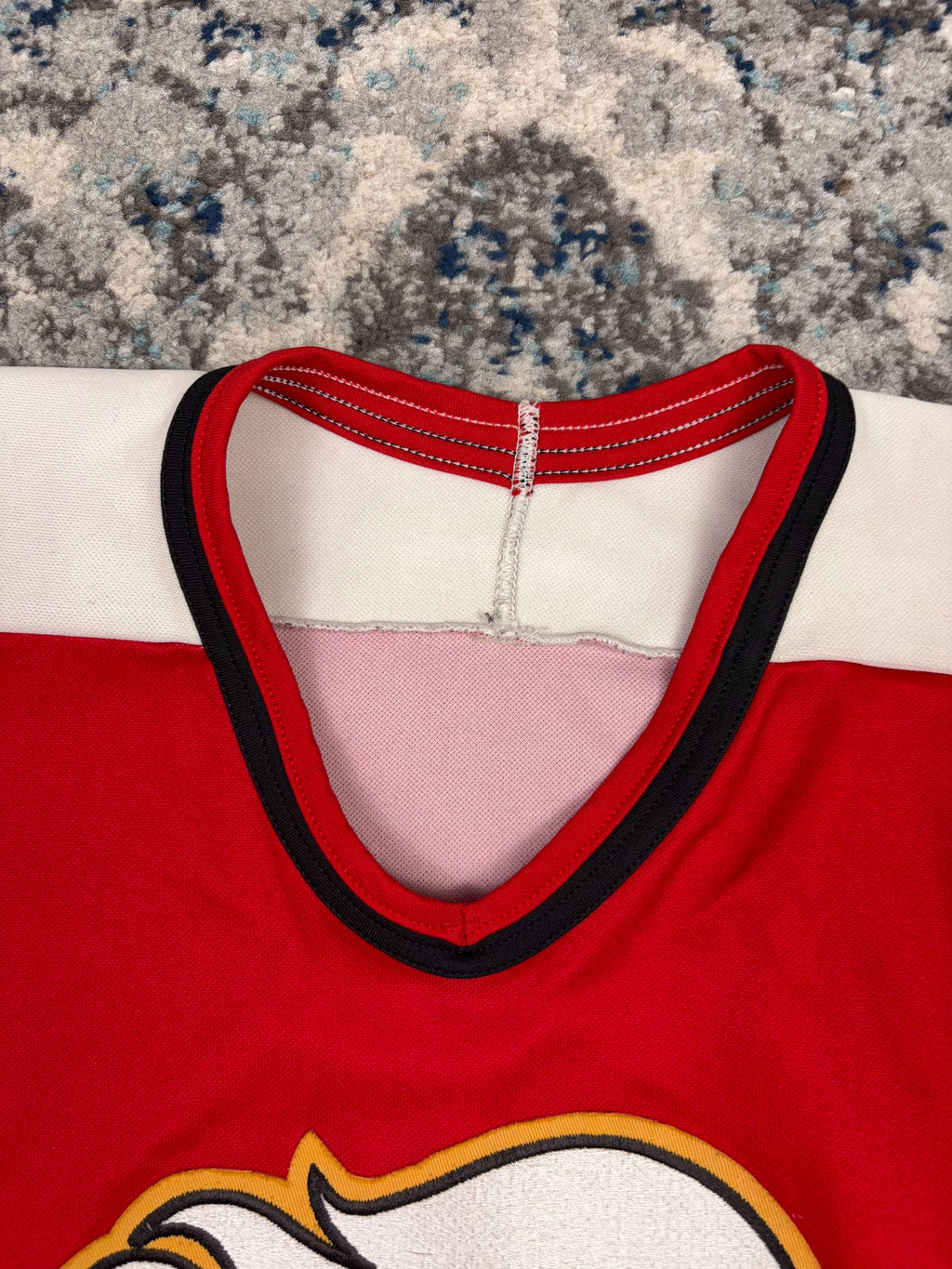 Vintage 90s Calgary Flames NHL CCM Stitched Hockey Jersey Size Large
