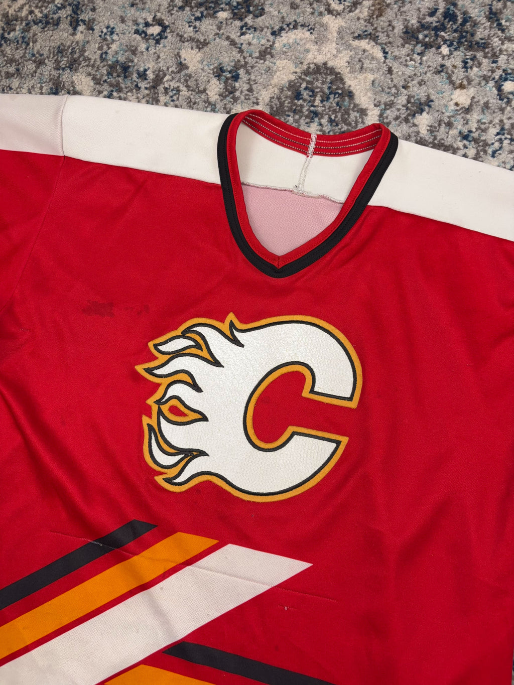 Vintage 90s Calgary Flames NHL CCM Stitched Hockey Jersey Size Large