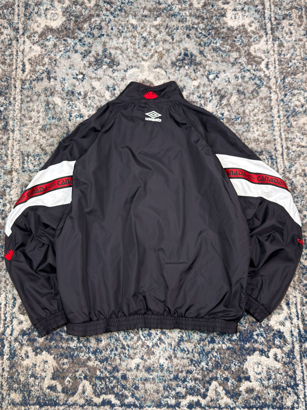 Vintage Canada National Team Umbro Sleeve Ribbon Full Zip Jacket Size Large