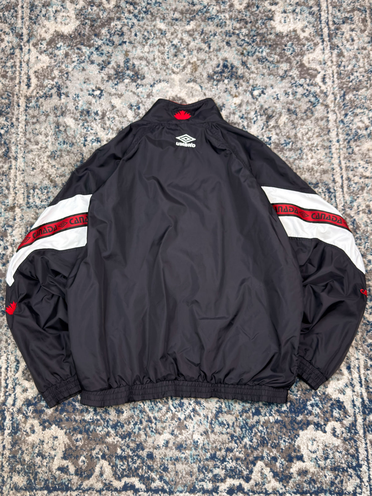 Vintage Canada National Team Umbro Sleeve Ribbon Full Zip Jacket Size Large