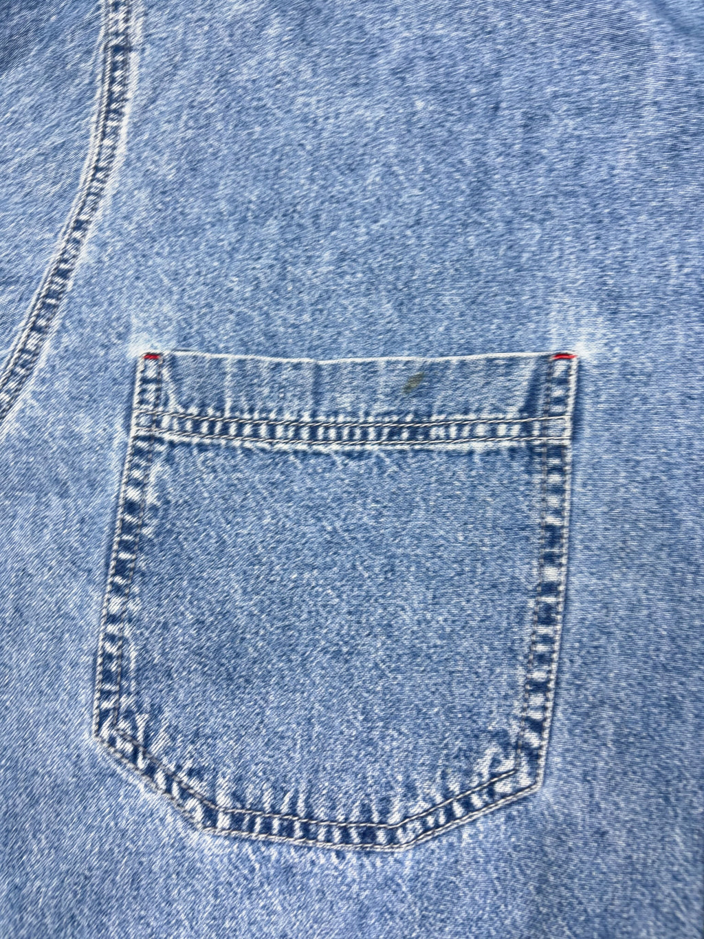 Vintage Levis Red Tab Light Wash Denim Long Sleeve Button Up Shirt Size Medium
