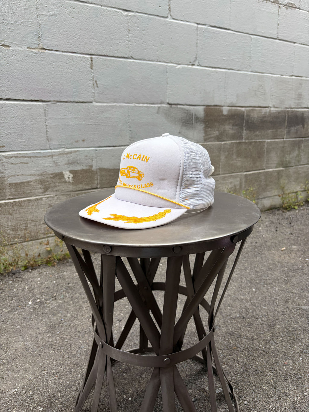 Vintage 80s/90s T. McCain Auto Body & Class Stitched Brim Trucker Snapback Hat OSFA