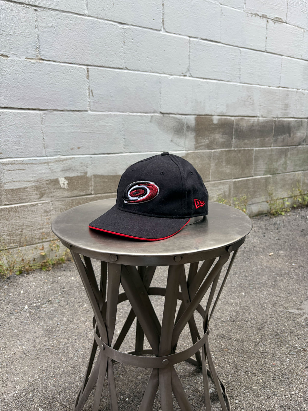 Vintage Carolina Hurricanes NHL Embroidered Logo New Era Twister Strapback Hat OSFA