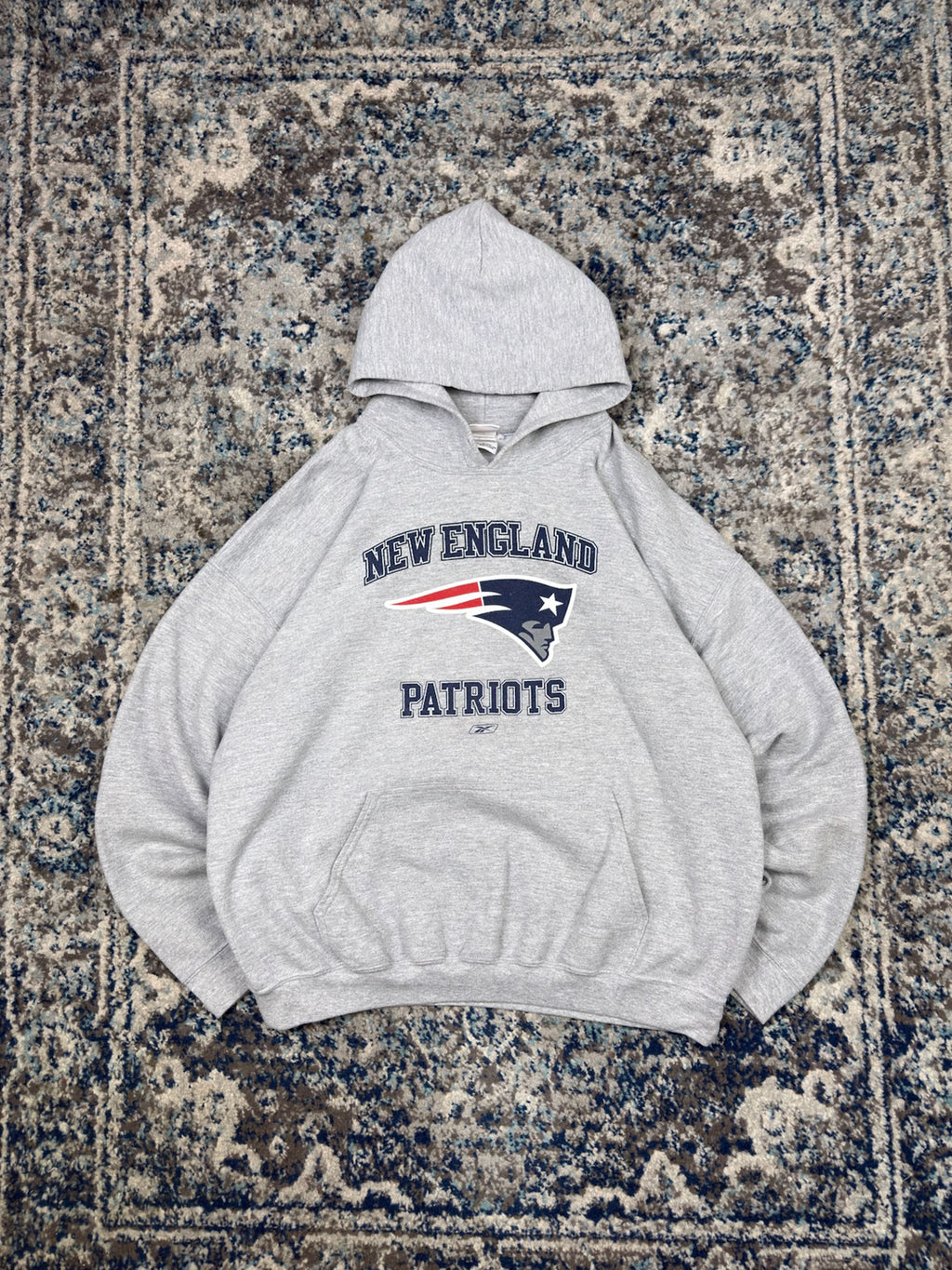 Vintage New England Patriots NFL Graphic Logo Spellout Hooded Sweatshirt Size XL