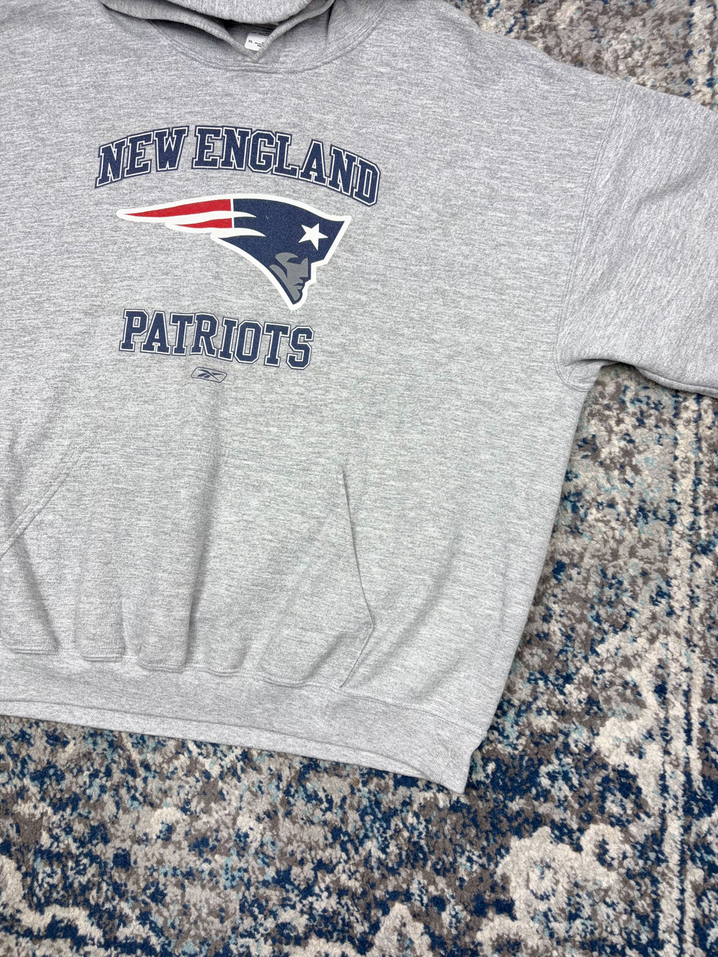 Vintage New England Patriots NFL Graphic Logo Spellout Hooded Sweatshirt Size XL