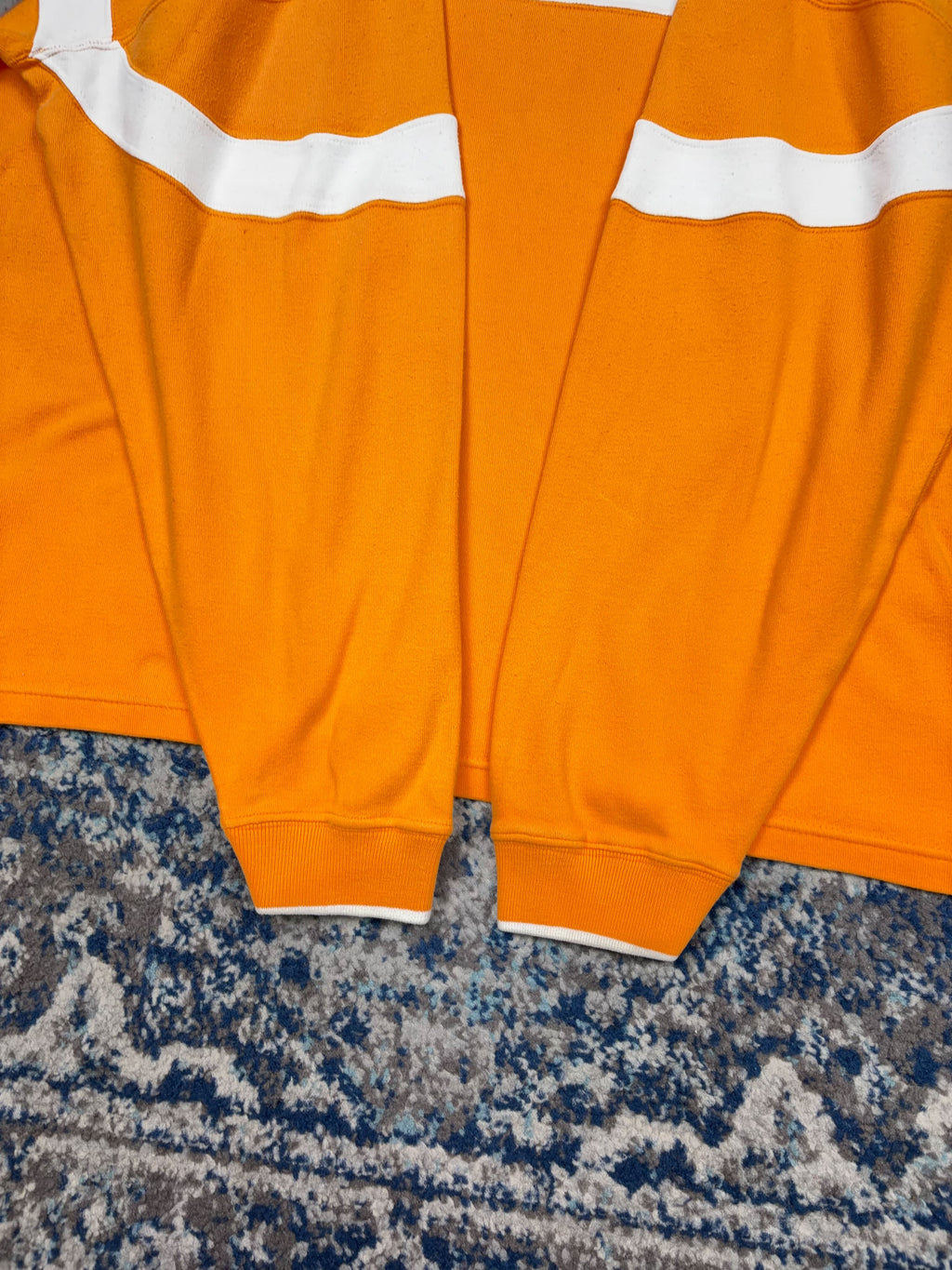 Vintage 90s Tennessee Volunteers NCAA Embroidered Logo Sweatshirt Size Large