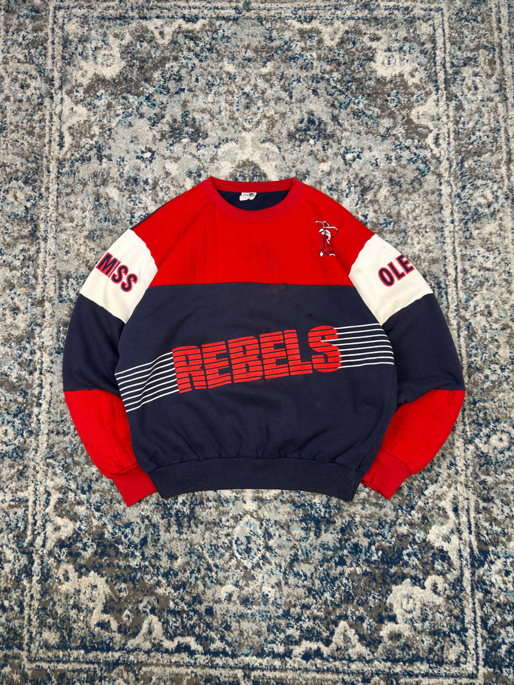 Vintage 80s/90s Ole Miss Rebels NCAA Graphic Spellout Padded Sweatshirt Size Large