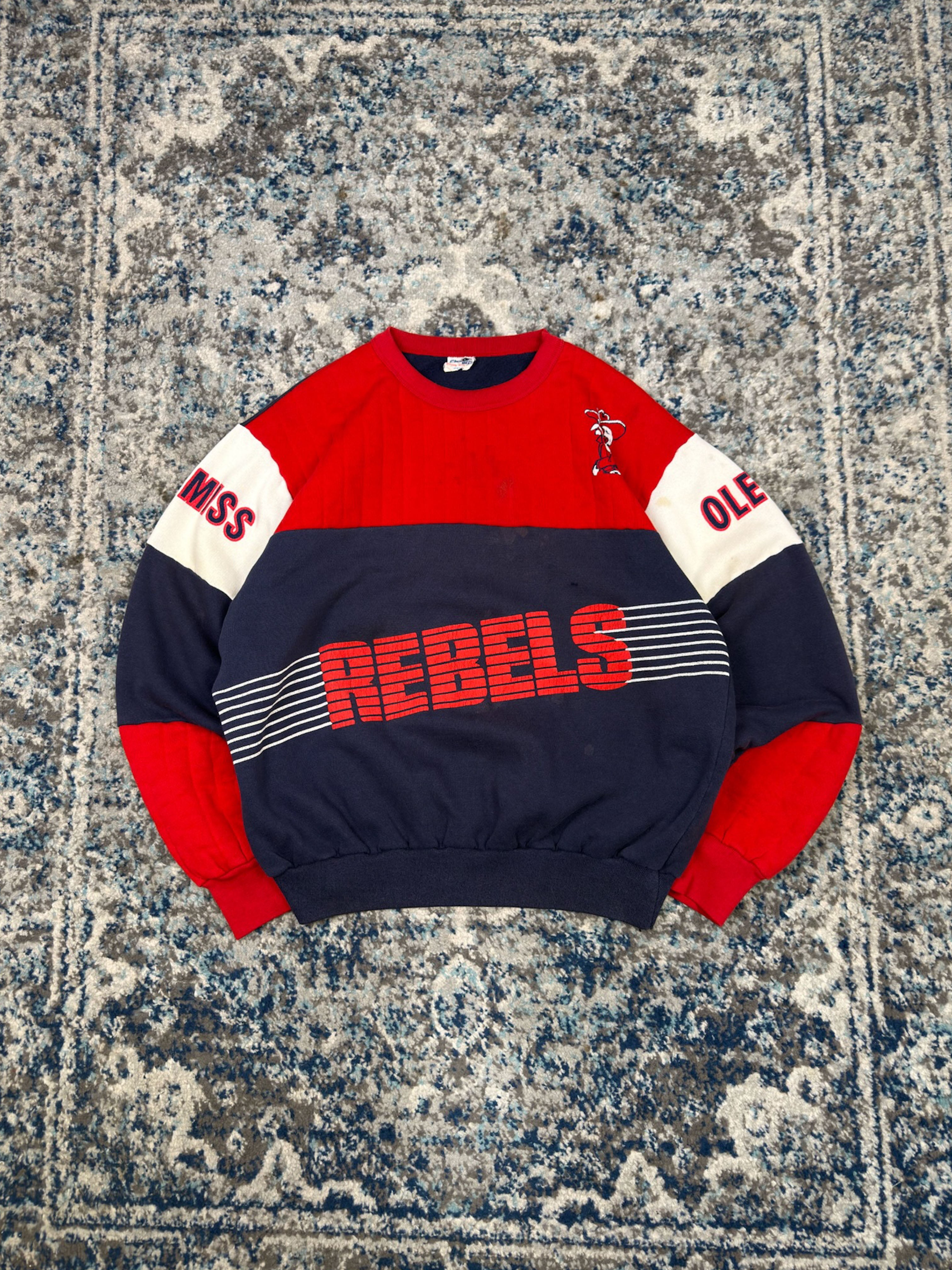 Vintage 80s/90s Ole Miss Rebels NCAA Graphic Spellout Padded Sweatshirt Size Large