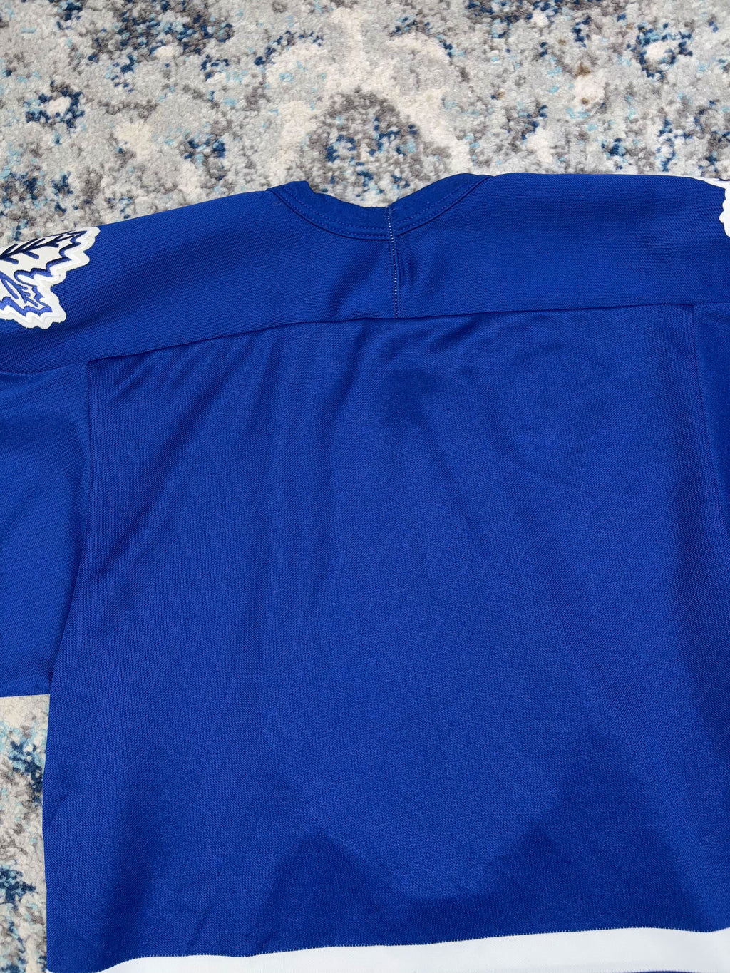 Vintage 90s Toronto Maple Leafs NHL CCM Maska Hockey Jersey Size Small
