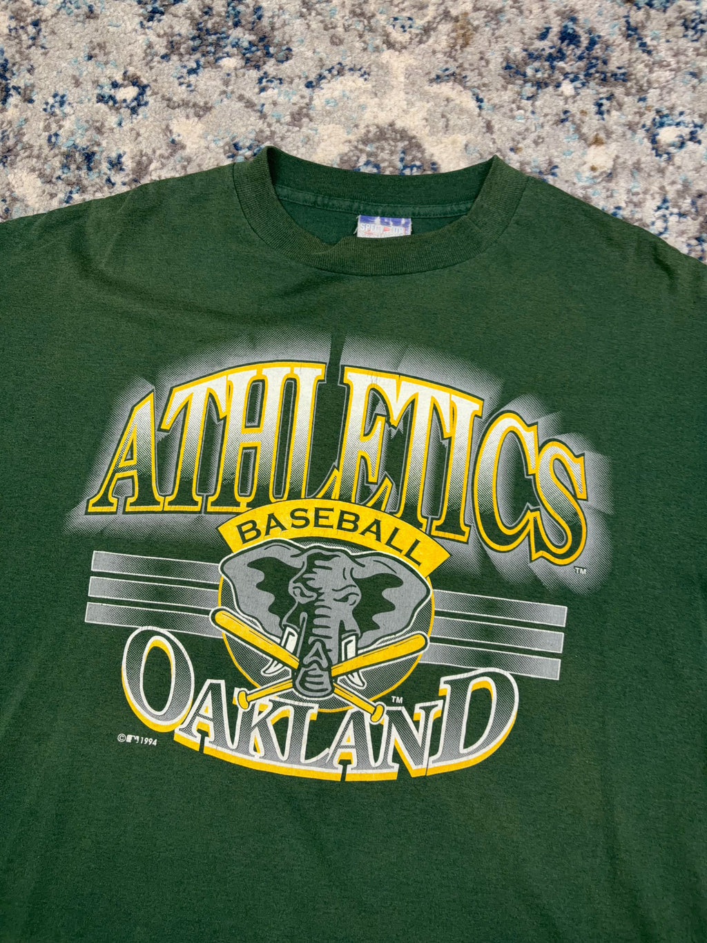 Vintage 1994 Oakland Athletics MLB Big Spellout Logo Graphic T-Shirt Size XL