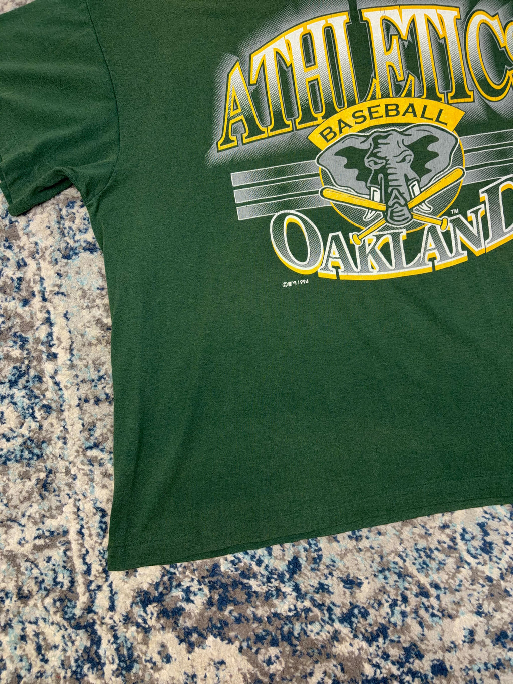Vintage 1994 Oakland Athletics MLB Big Spellout Logo Graphic T-Shirt Size XL