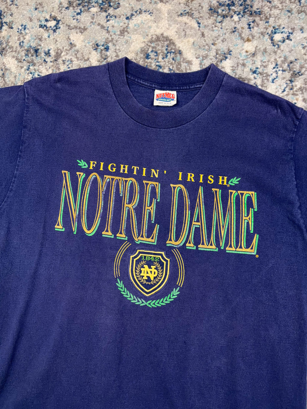 Vintage 90s Notre Dame Fighting Irish NCAA Embroidered Crest T-Shirt Size 2XL