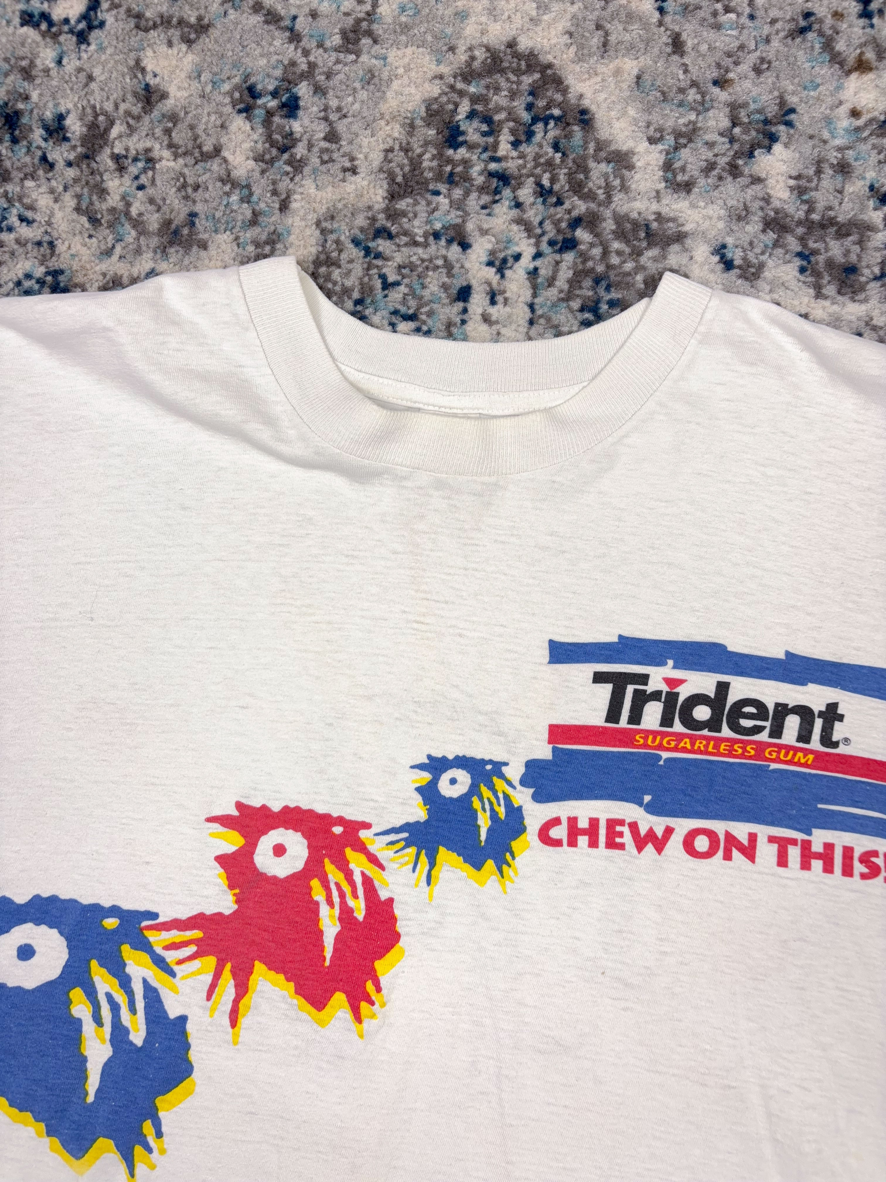 Vintage 90s Trident Chew On This Fish Graphic Snack Promo T-Shirt Size XL