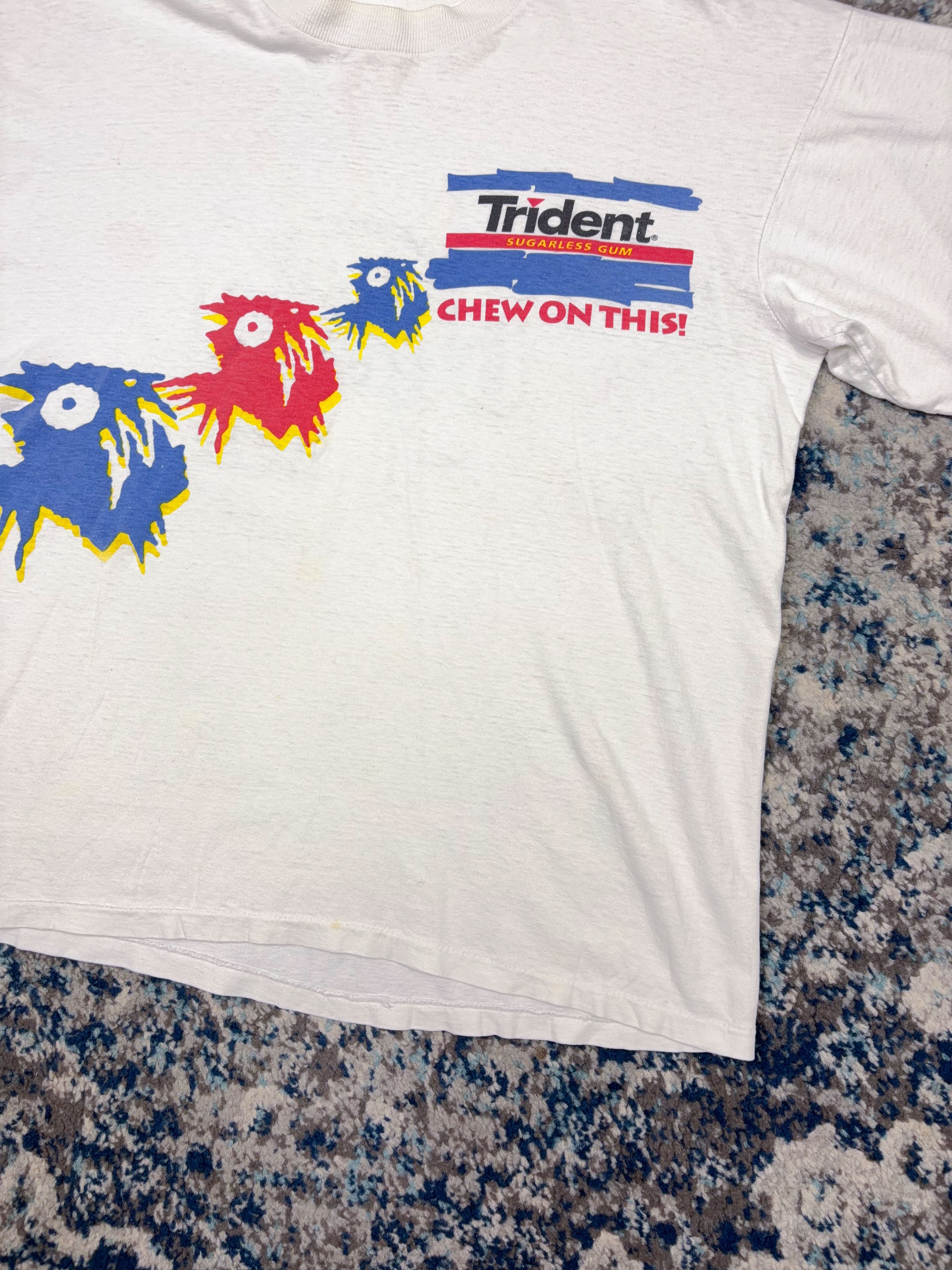Vintage 90s Trident Chew On This Fish Graphic Snack Promo T-Shirt Size XL