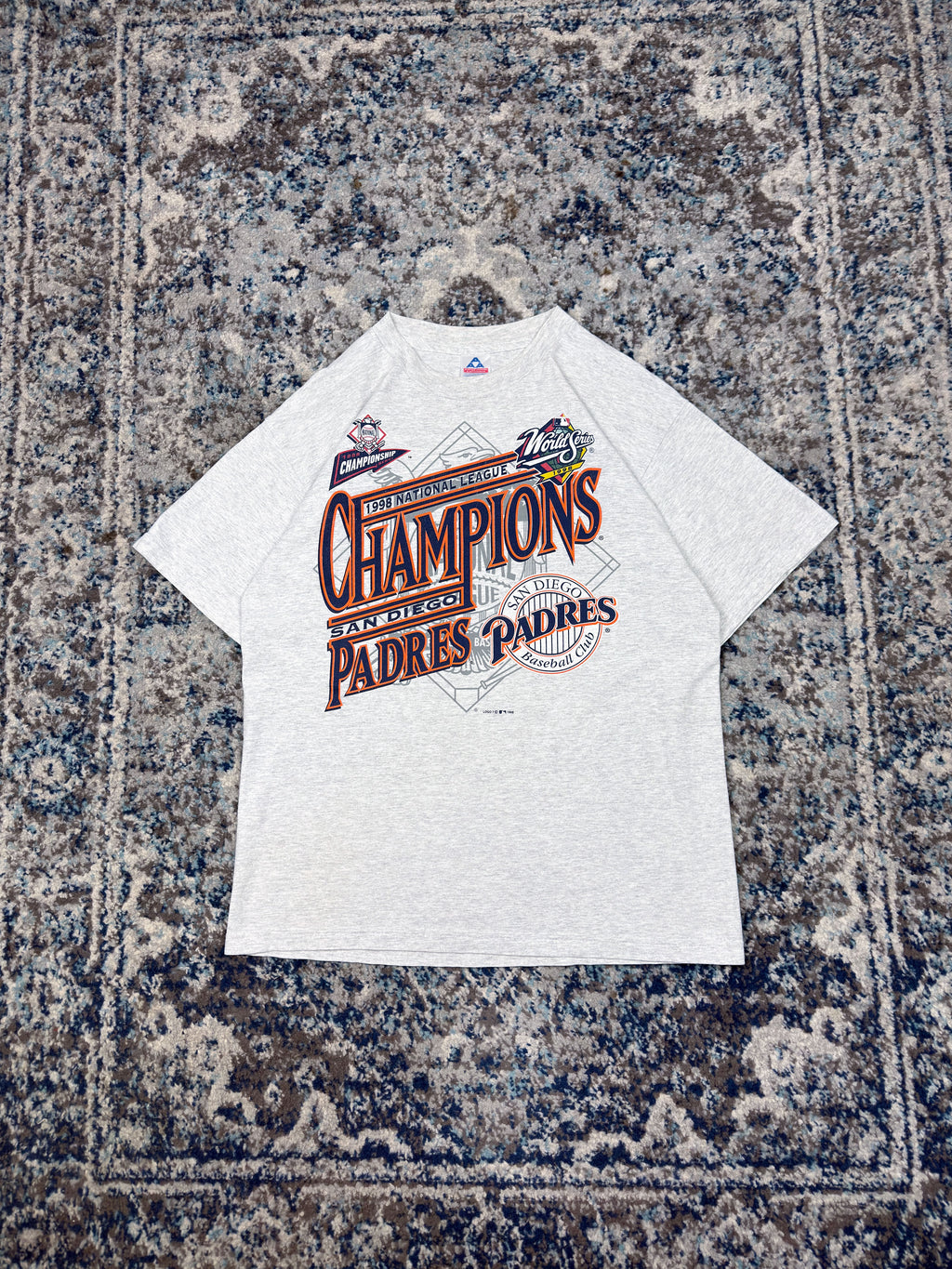 Vintage 1998 San Diego Padres MLB National Champions Graphic T-Shirt Size Large