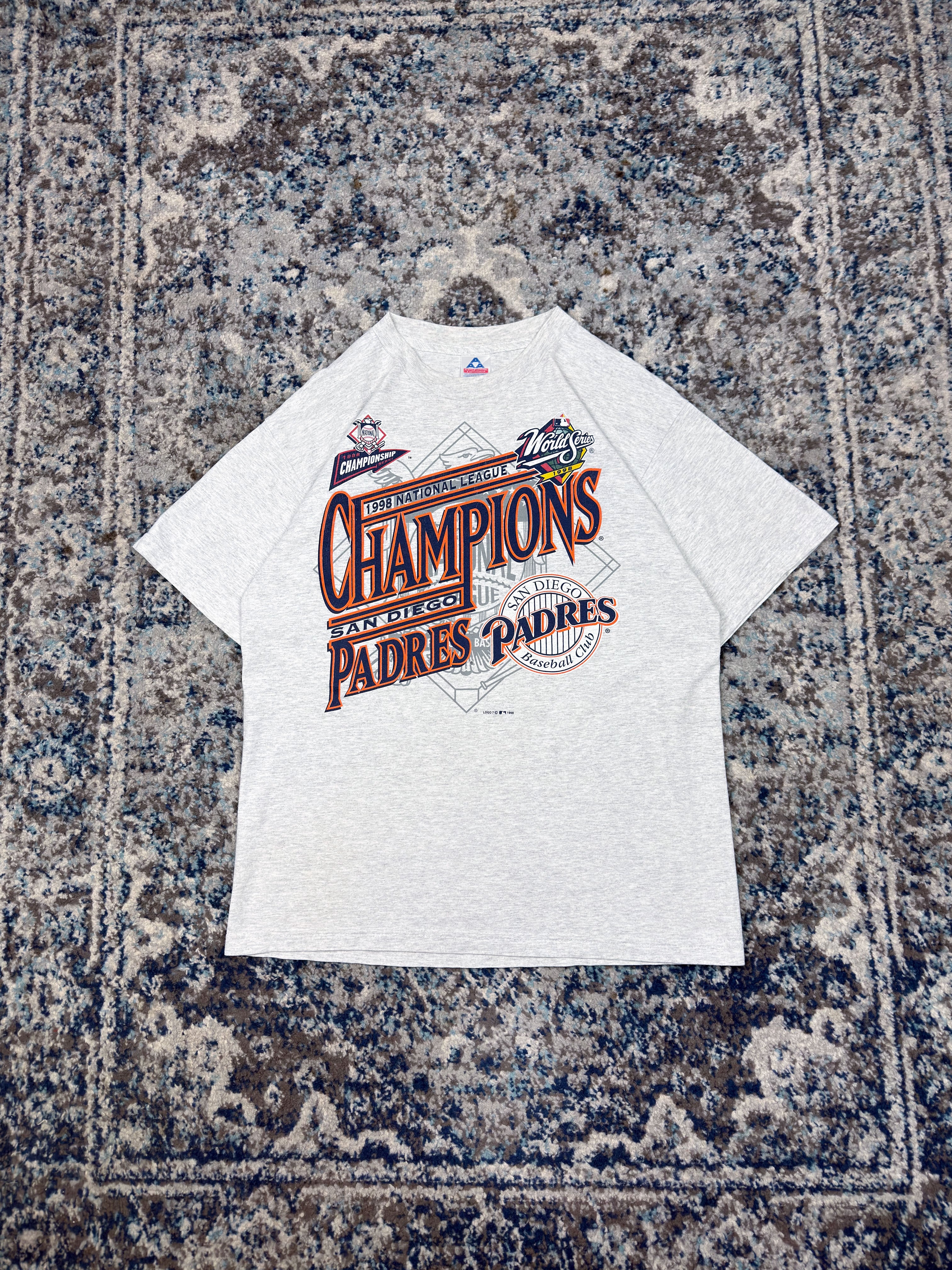 Vintage 1998 San Diego Padres MLB National Champions Graphic T-Shirt Size Large