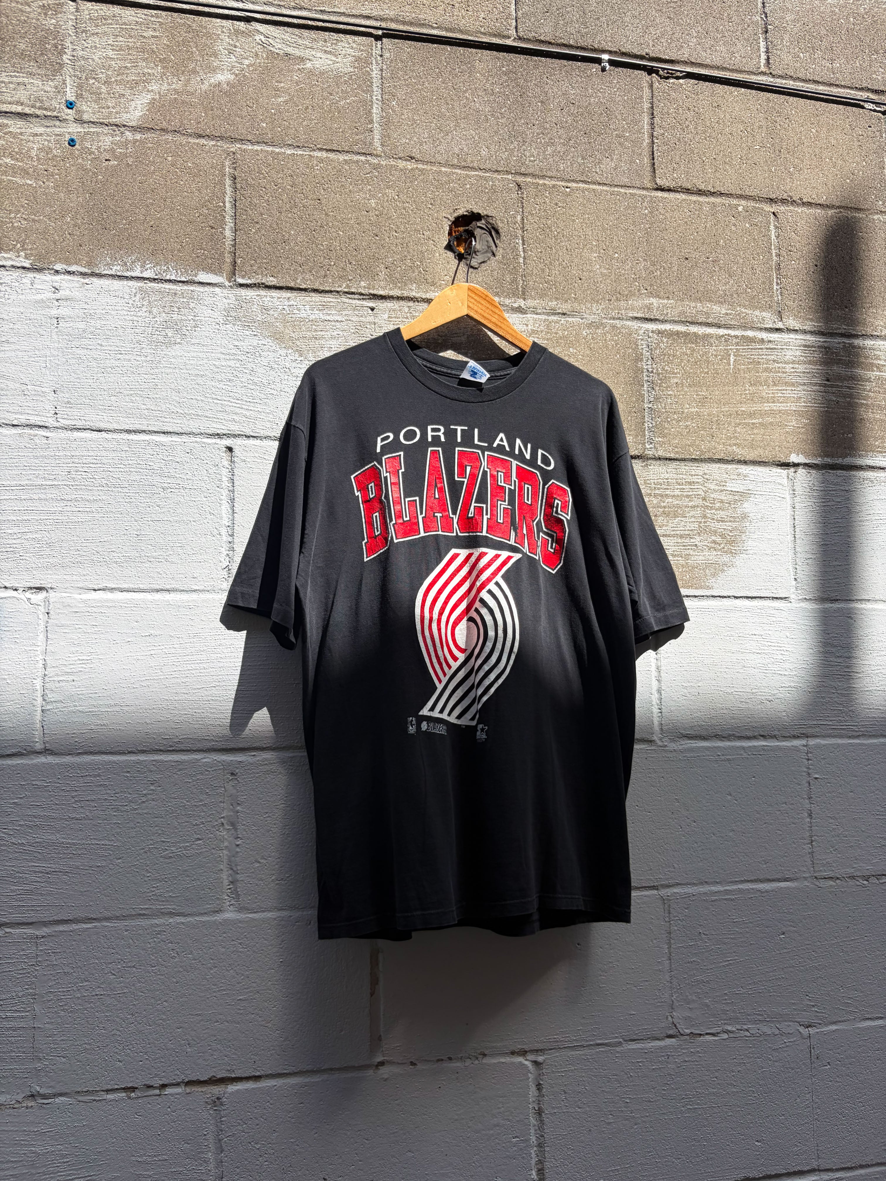 Vintage 90s Portland Trailblazers NBA Big Graphic Spellout T-Shirt Size Large