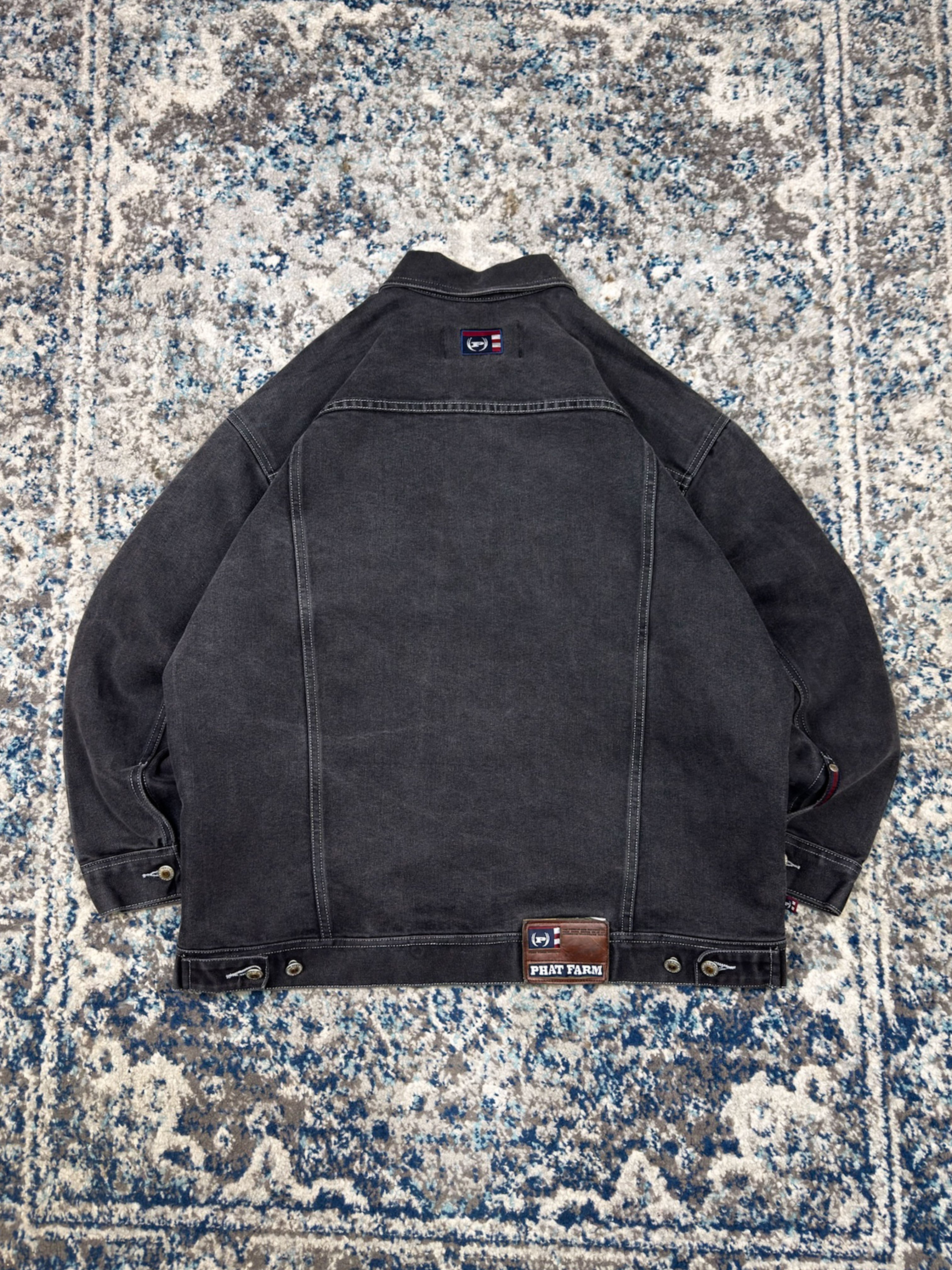 Vintage Y2K Phat Farm Embroidered Script Logo Black Wash Denim Trucker Jacket Size XL