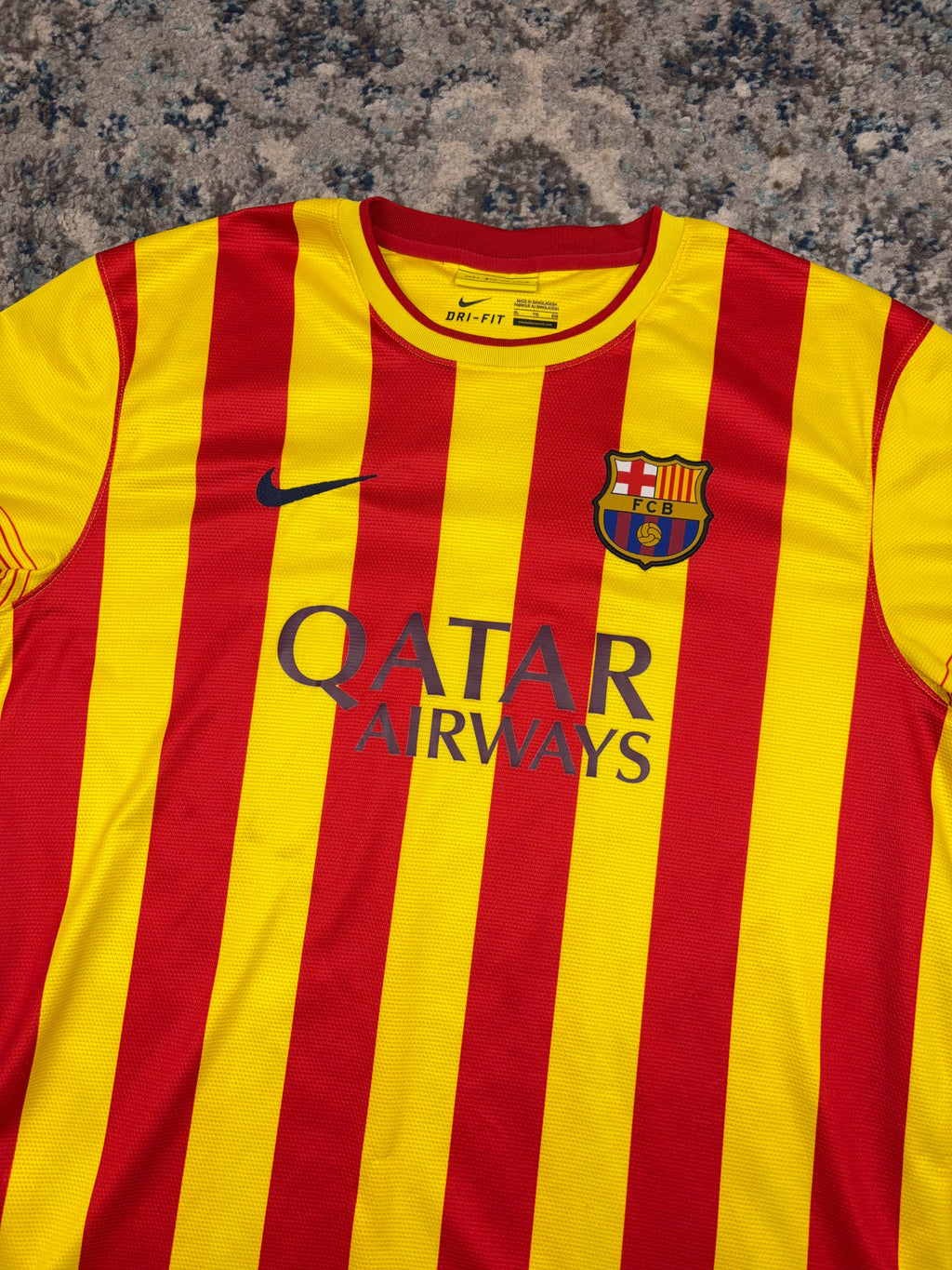 2013-14 FC Barcelona Away Nike Soccer Jersey Size XL