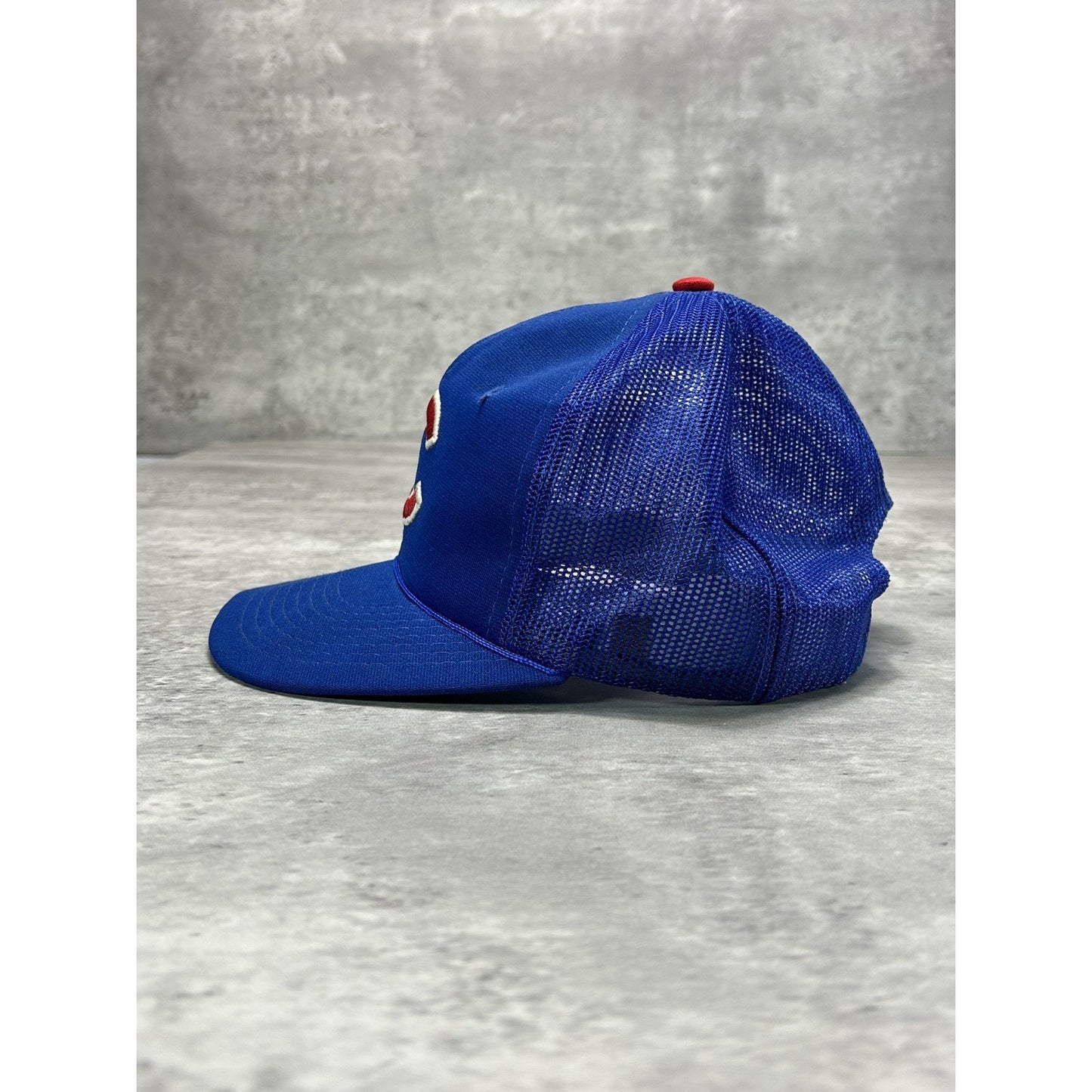Vintage 90s Chicago Cubs MLB Embroidered Logo Trucker Snapback Trucker Hat OSFA