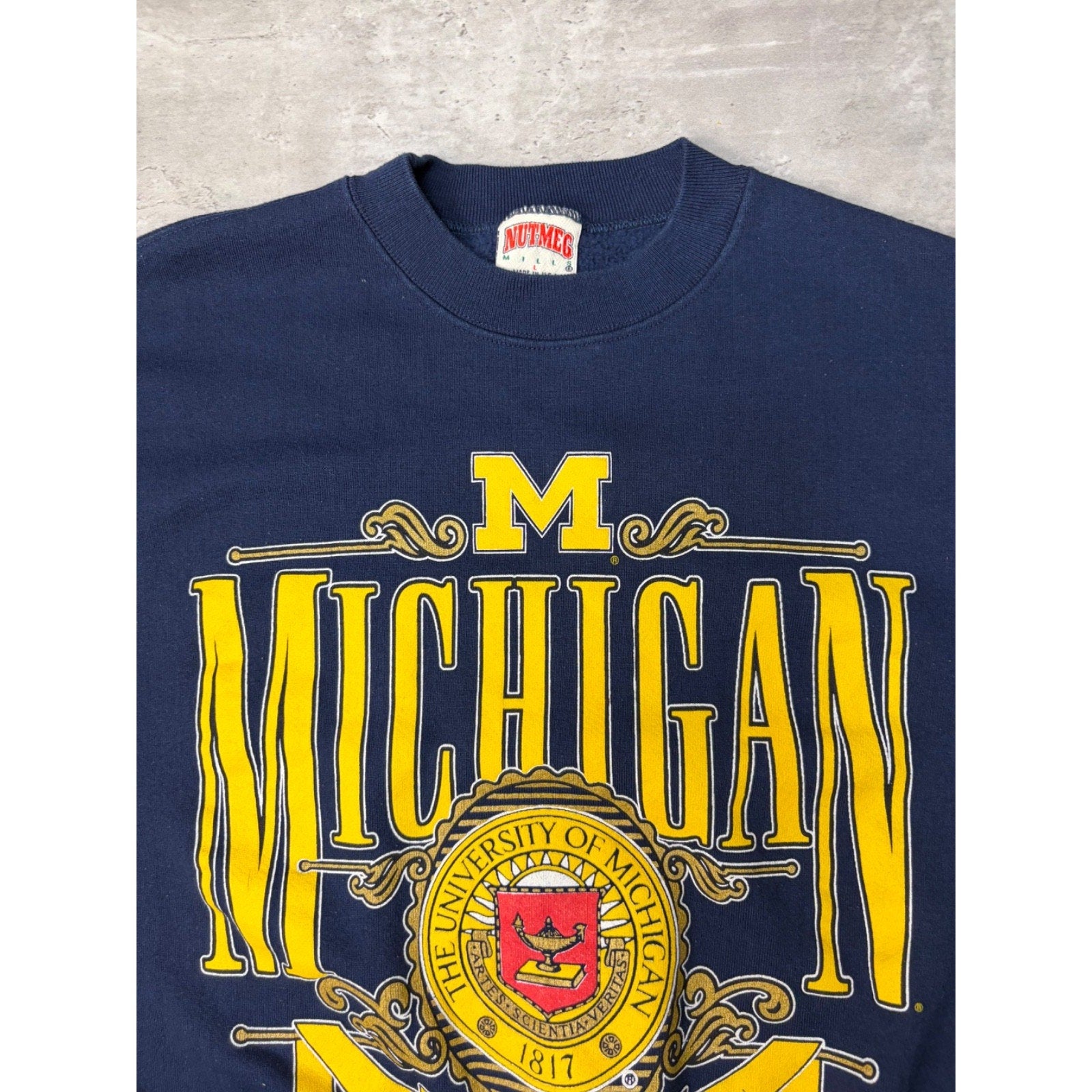 Vintage 90s Michigan Wolverines NCAA Spellout Crest Graphic Sweatshirt Sz Large