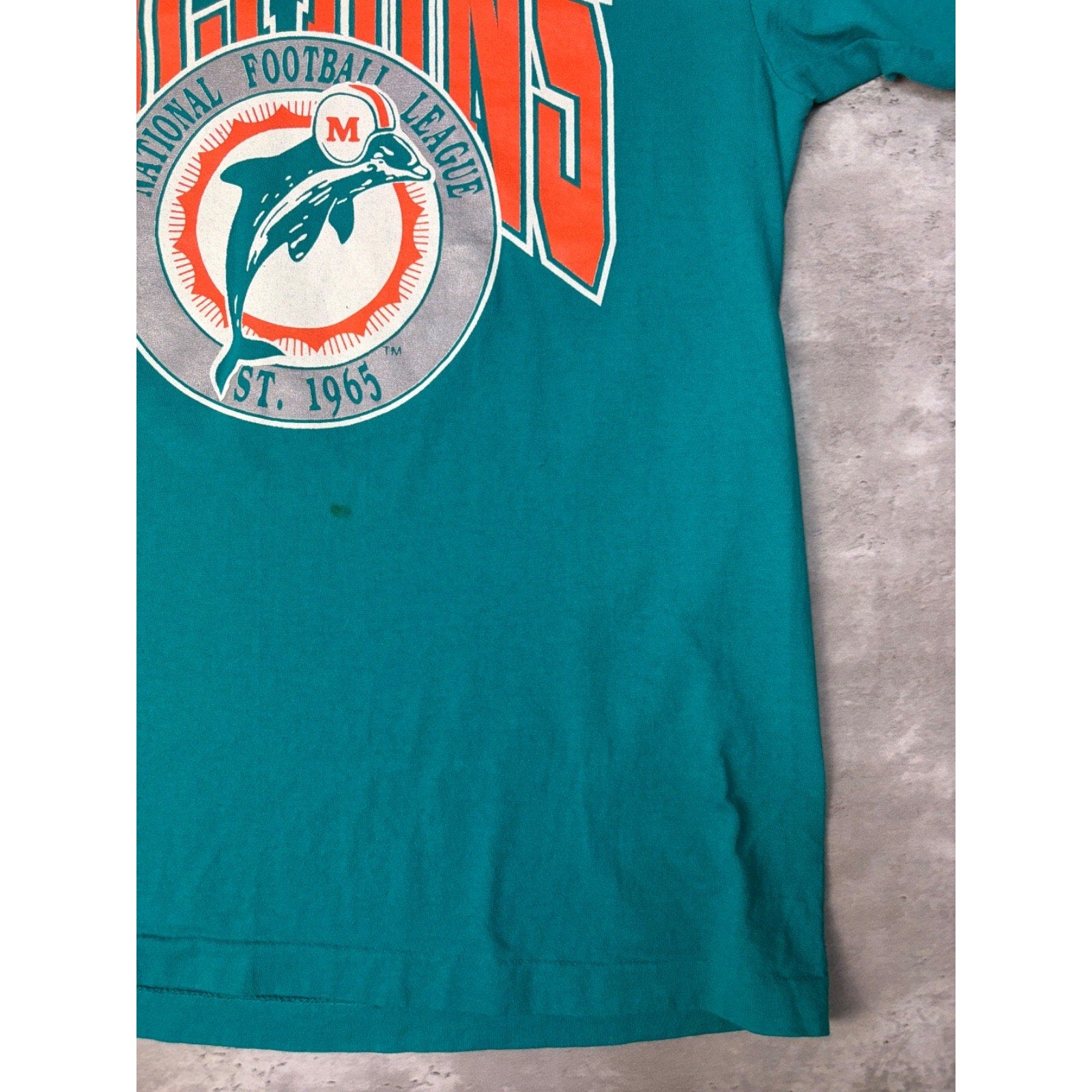 Vintage 90s Miami Dolphins NFL Spellout Graphic Football T-Shirt Size Large