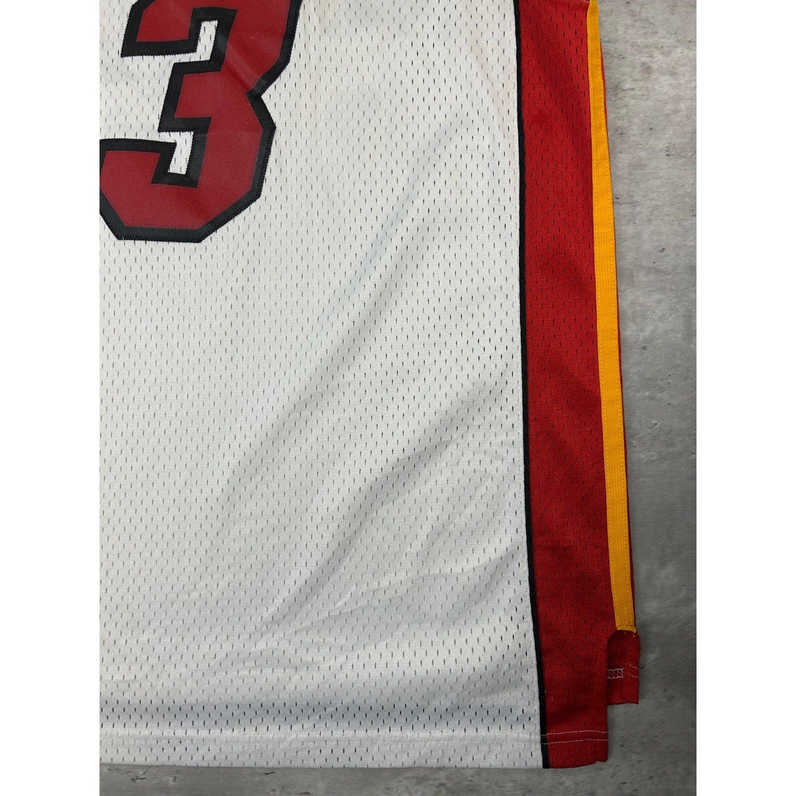 2000s Dwayne Wade #3 Miami Heat NBA Stitched Adidas Basketball Jersey Sz Medium