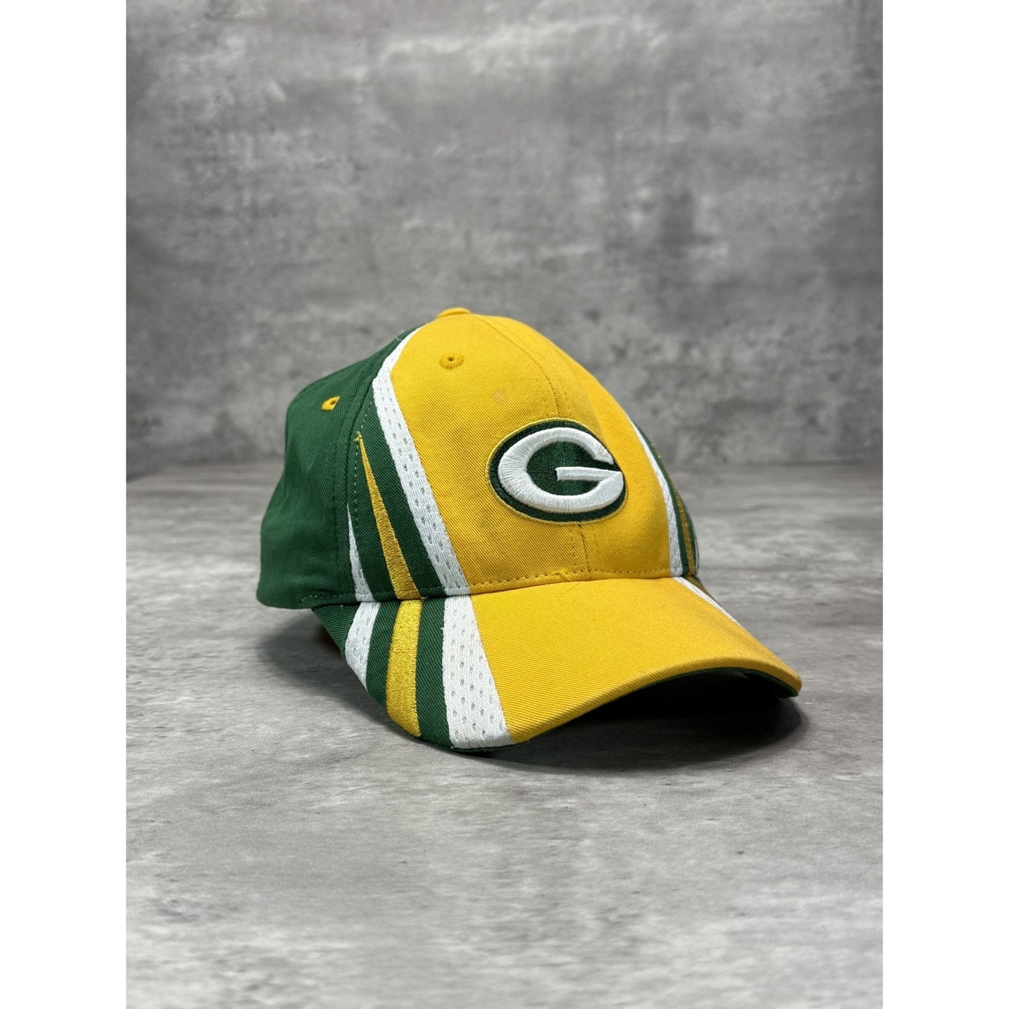 Vintage Green Bay Packers NFL Embroidered Logo Reebok Strapback Hat OSFA