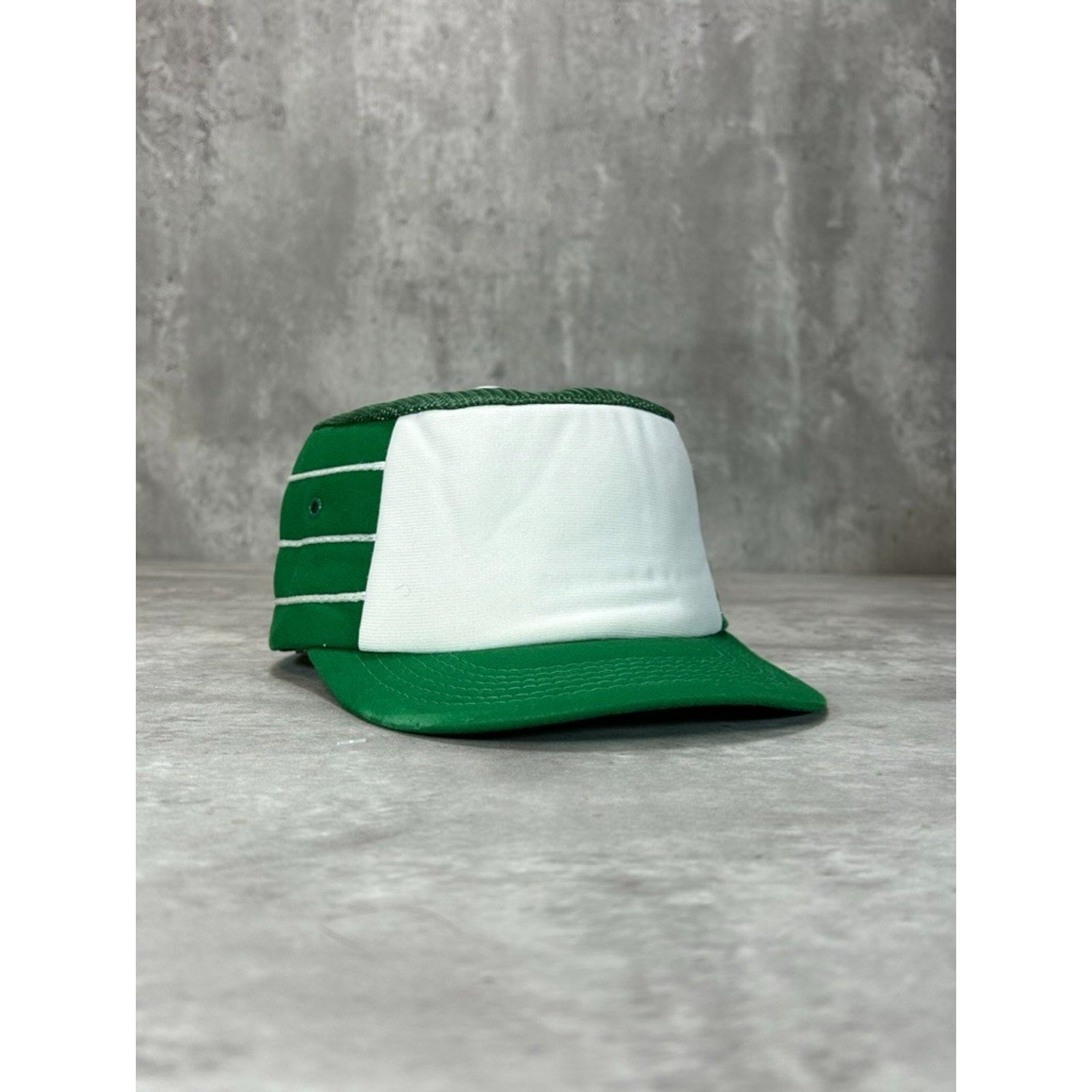 Vintage 80s/90s Two Tone Panelled White/Green Striped Snapback Hat OSFA