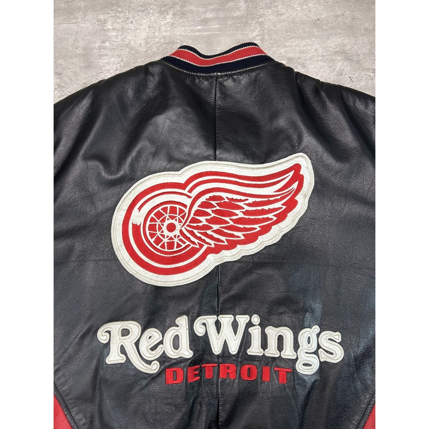 Vintage Detroit Red Wings NHL Embroidered Logo Pleather Jacket Size Large