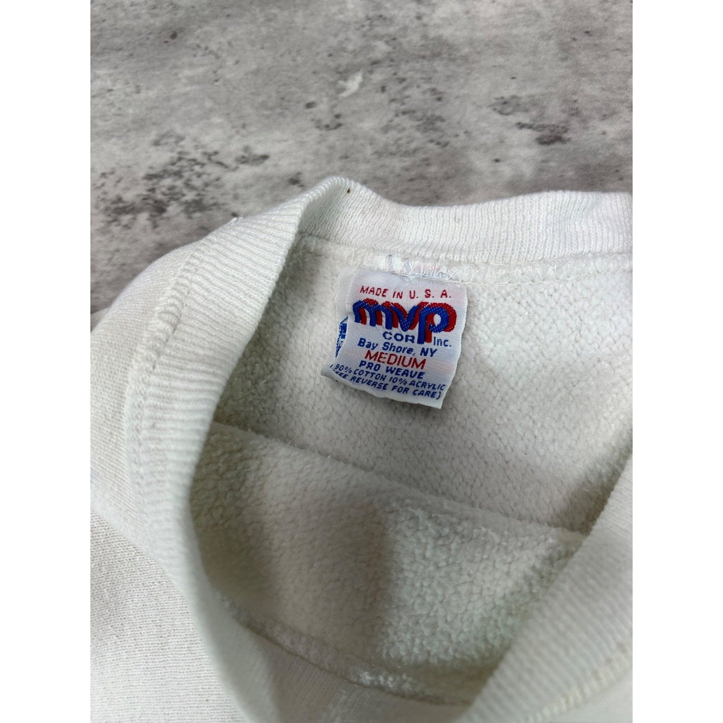 Vintage 90s Iowa Hawkeyes NCAA Embroidered Spellout Sweatshirt Size Medium