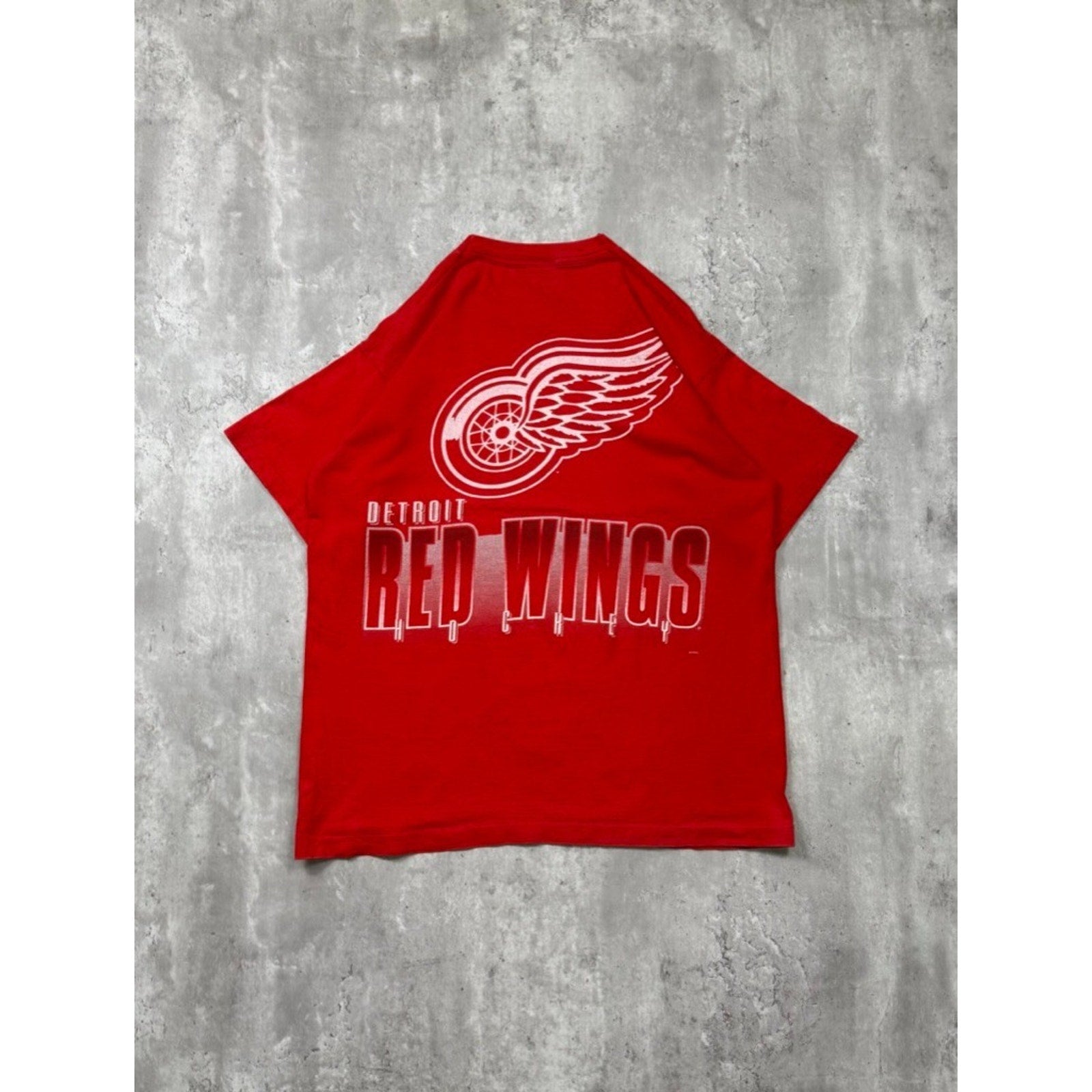 Vintage 90s Detroit Red Wings NHL Big Spellout Red Hockey T-Shirt Size Large