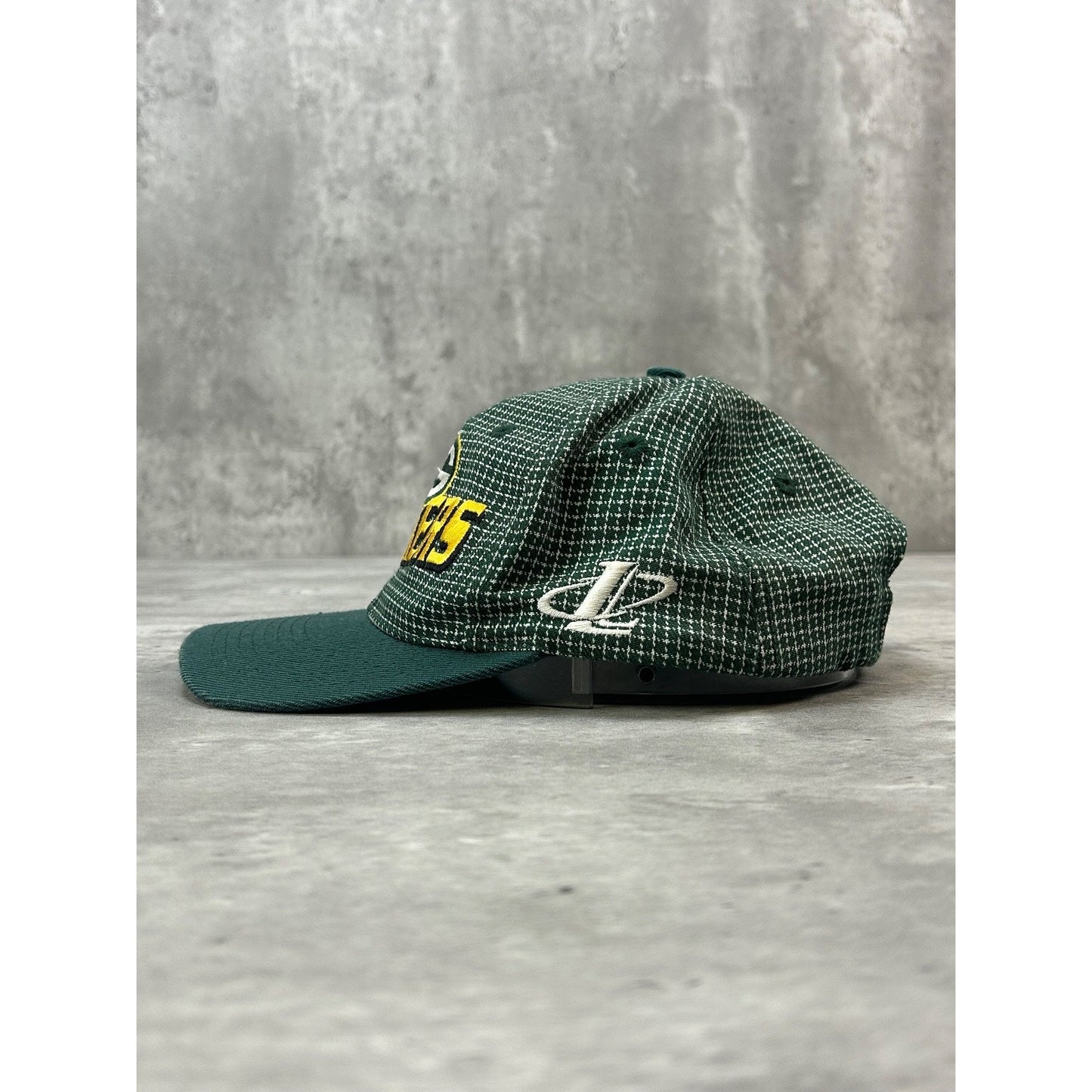 Vintage 90s Green Bay Packers NFL Embroidered Logo Athletics Strapback Hat OSFA