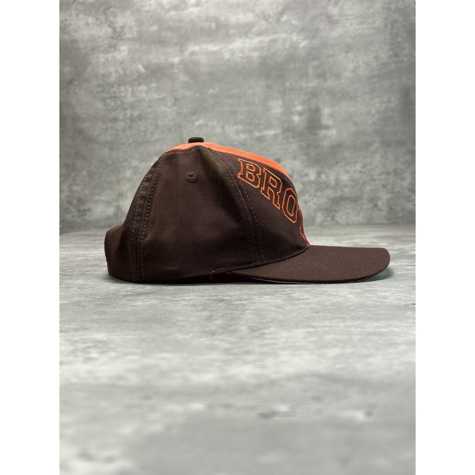 Vintage 90s Cleveland Browns NFL Embroidered Logo Snapback Hat YOUTH