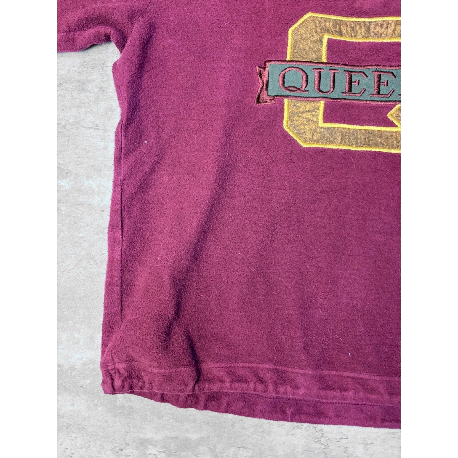 Vintage 90s Queens University Embroidered Logo 1/4 Zip Sweatshirt Size XL