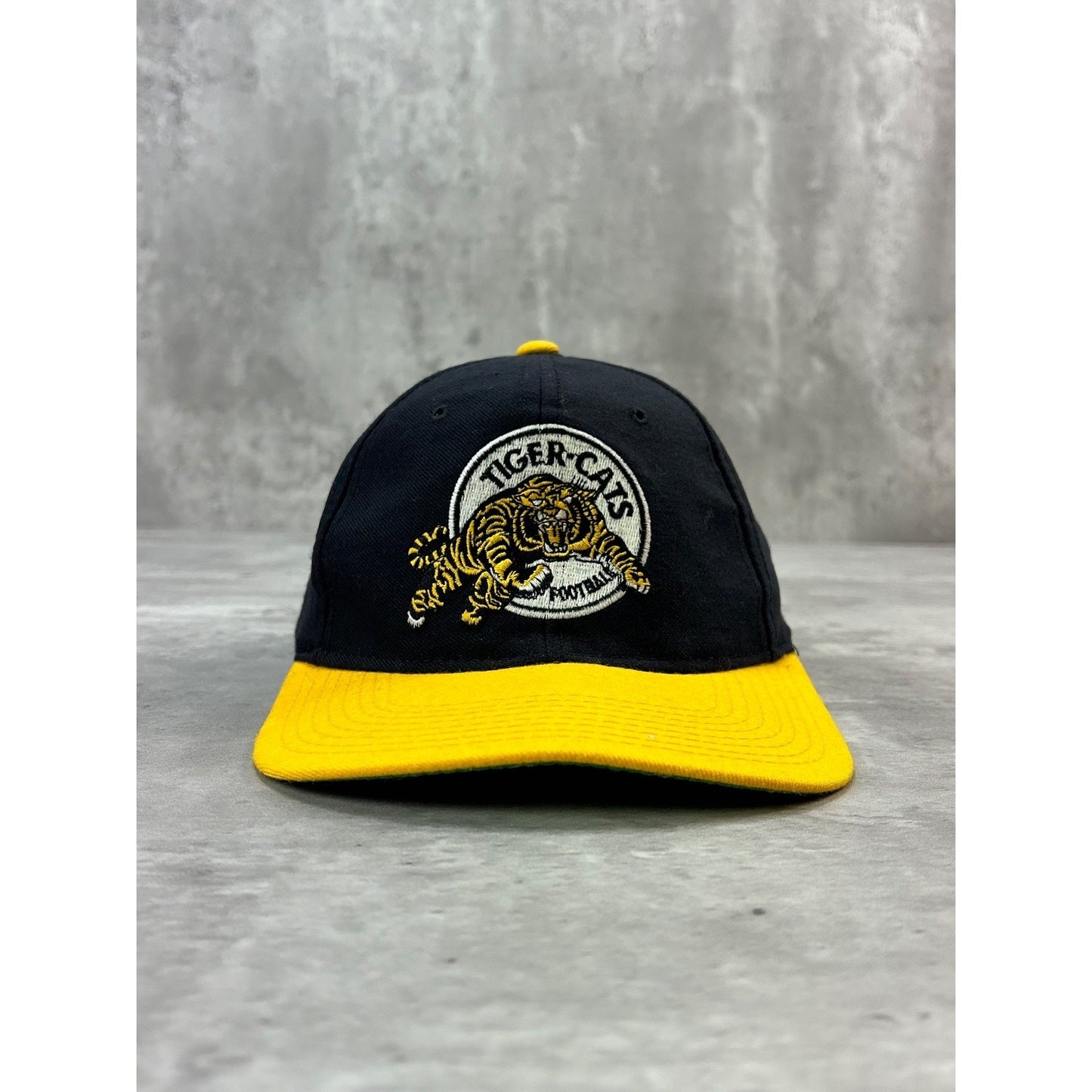 Vintage 90s Hamilton Tiger Cats CFL Embroidered Starter Snapback Hat OSFA