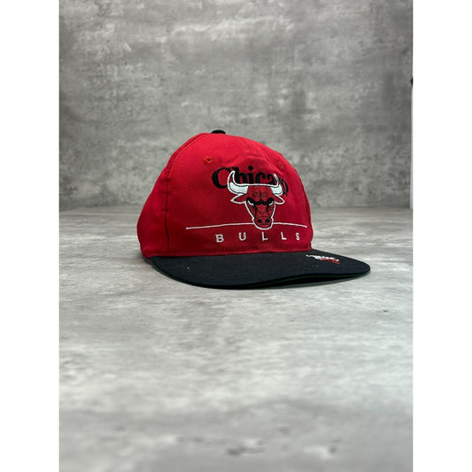 Vintage 90s Chicago Bulls NBA Embroidered Logo Spellout Snapback Hat OSFA YOUTH