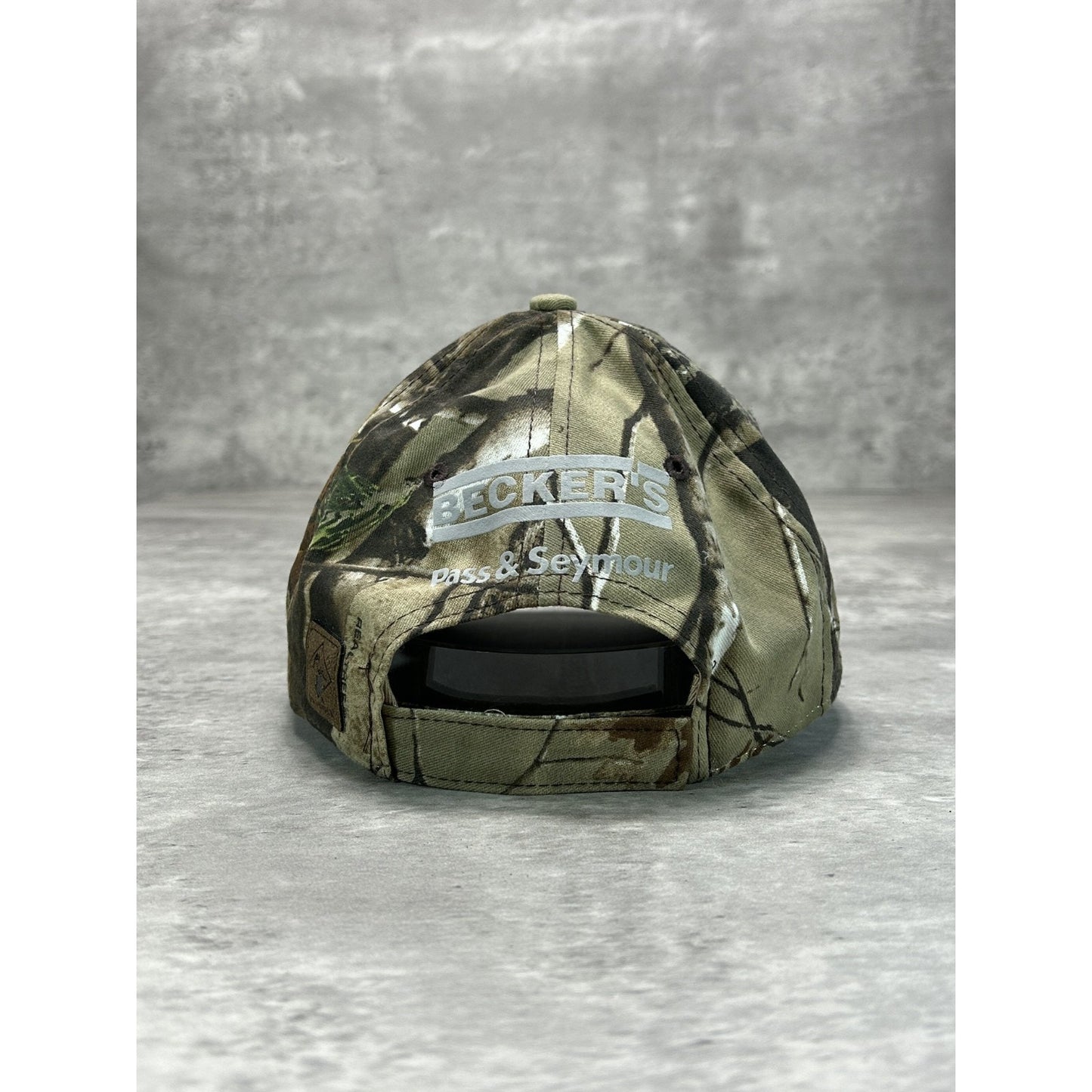 Vintage Realtree Camo Embroidered Deer Hunting Strapback Hat OSFA