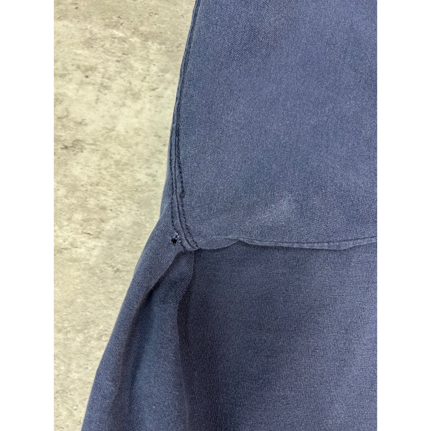 Vintage Michigan Wolverines NCAA Crest Graphic T-Shirt Size XL Blue