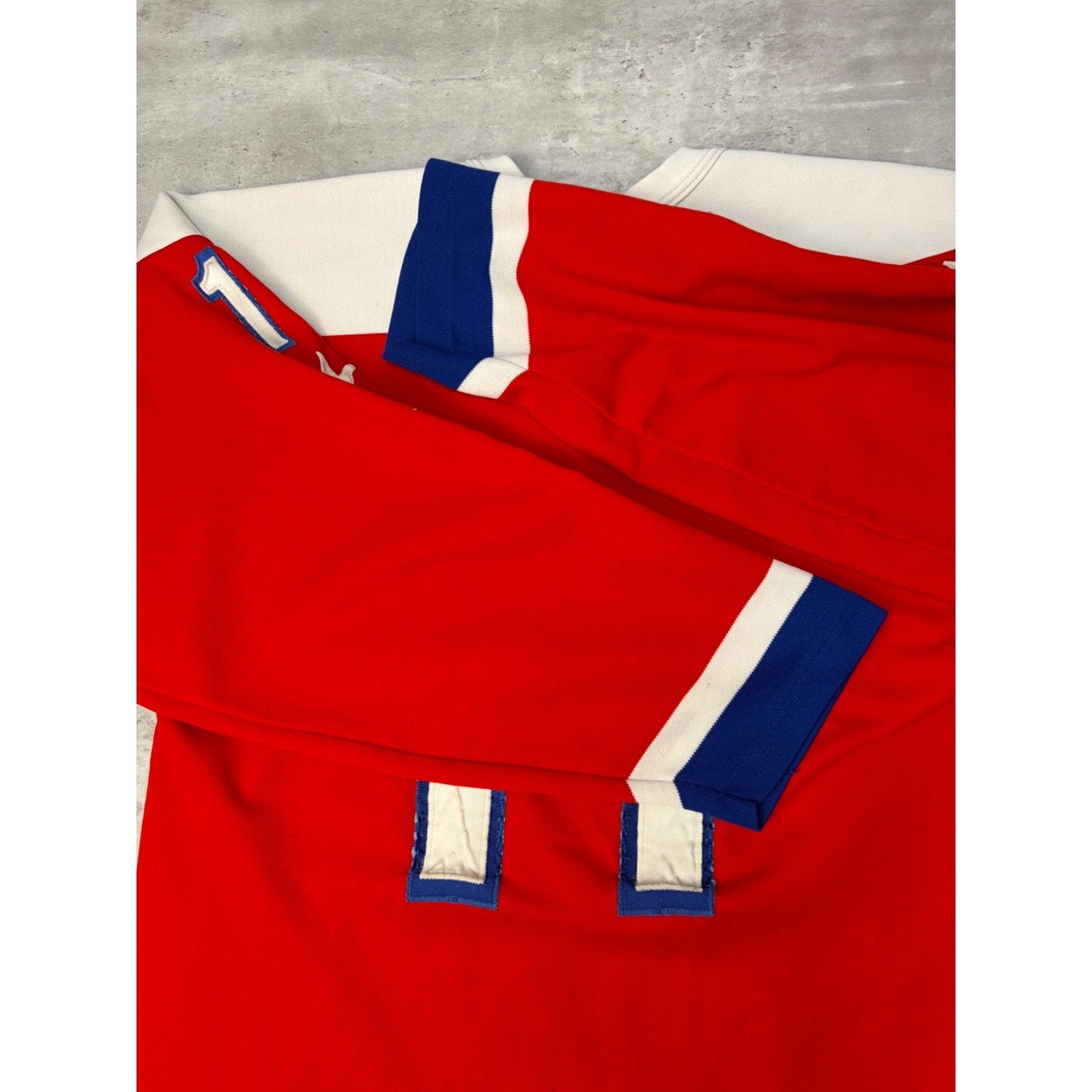 Vintage 80s/90s Mike Gartner #11 Washington Capitals NHL Hockey Jersey Sz Medium