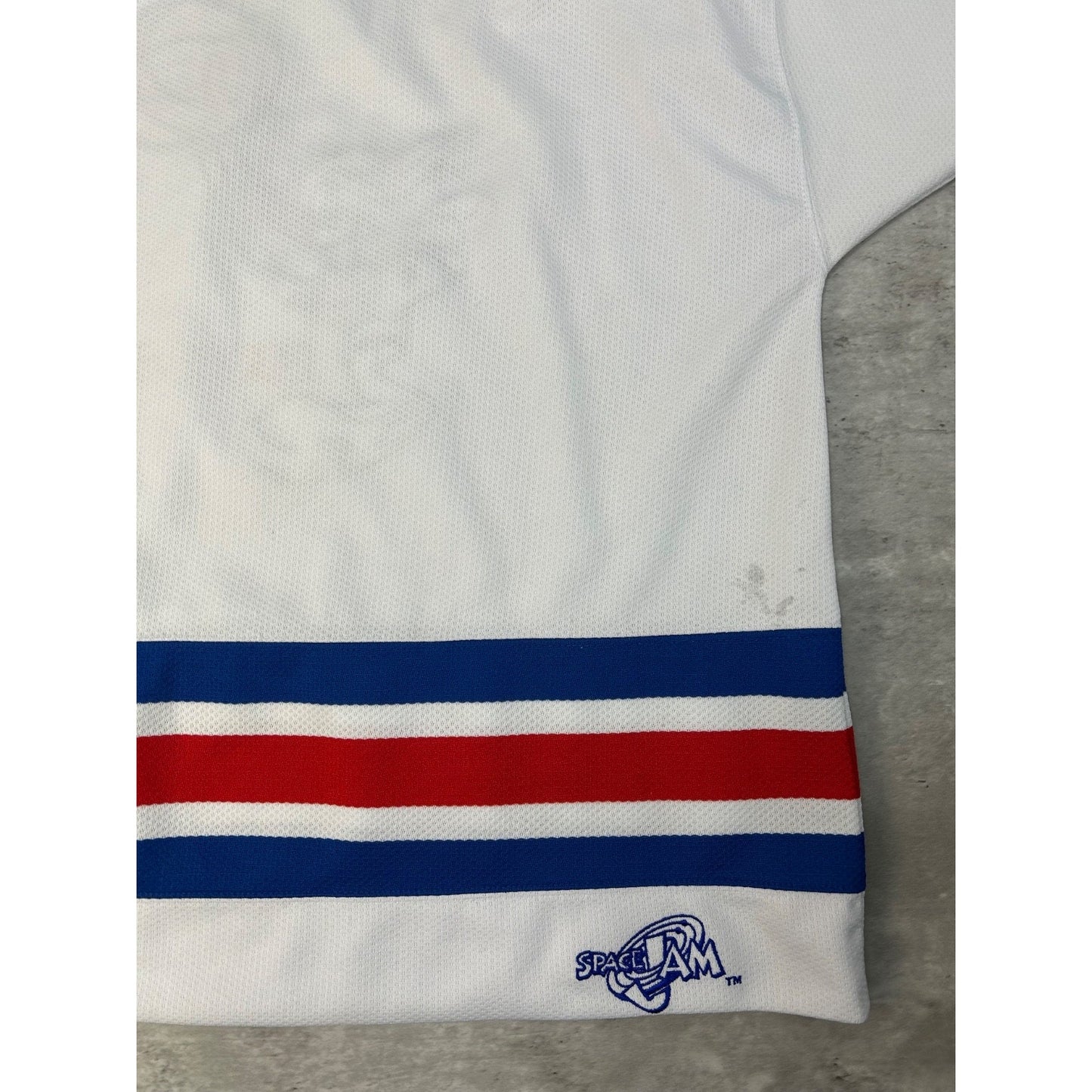 Vintage 1996 Space Jam Bugs Bunny Stitched Movie Promo Hockey Jersey Size Medium