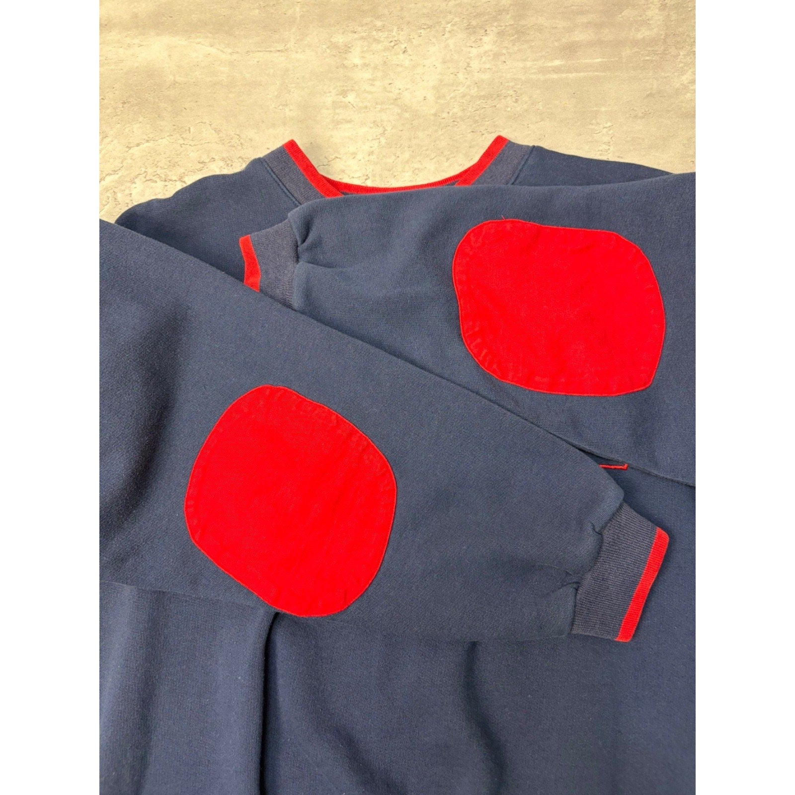 Vintage Mickey Mouse Collection Character Graphic Sweatshirt Size Medium