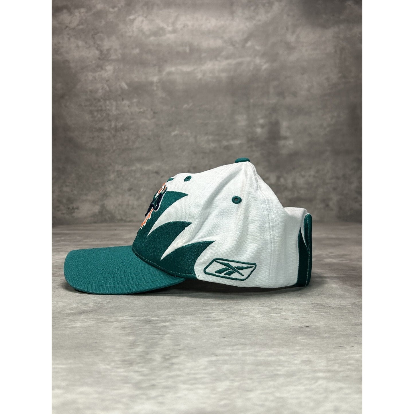 Vintage 2000s Miami Dolphins NFL Embroidered Sharktooth Reebok Snapback Hat OSFA