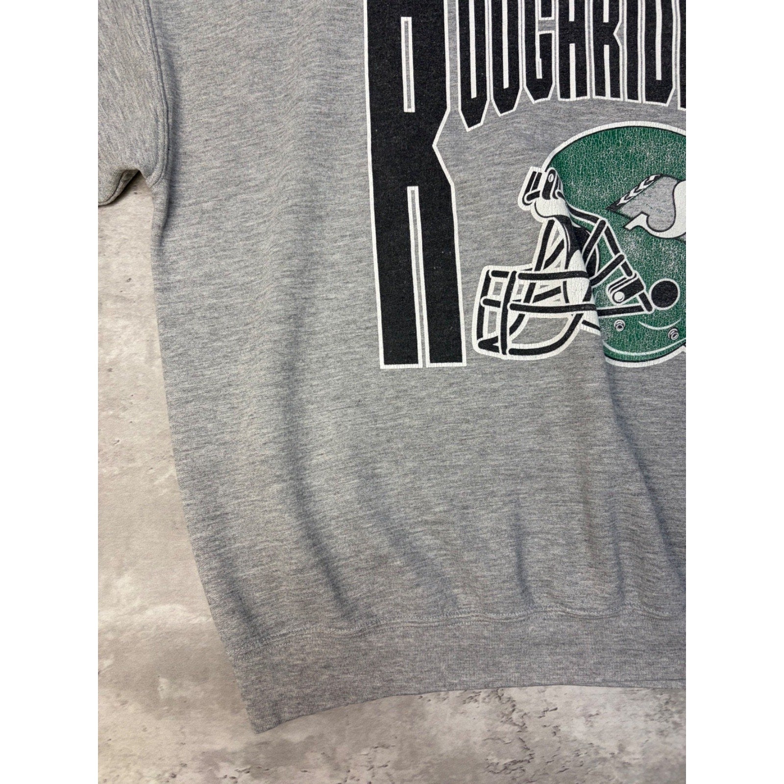 VTG 90s Saskatchewan Roughriders CFL Helmet Graphic Spellout Sweatshirt Size XL