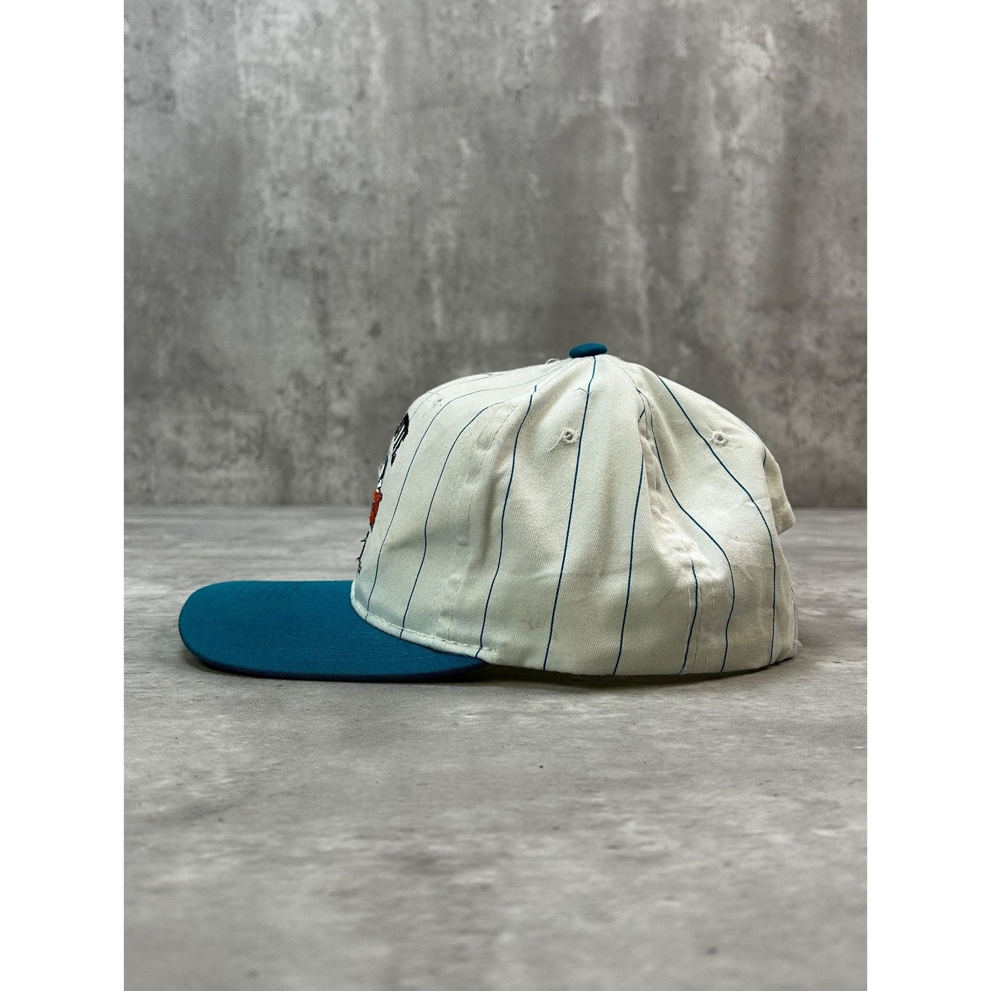VTG 90s Charlotte Hornets NBA Pinstripe Starter Embroidered Snapback Hat OSFA