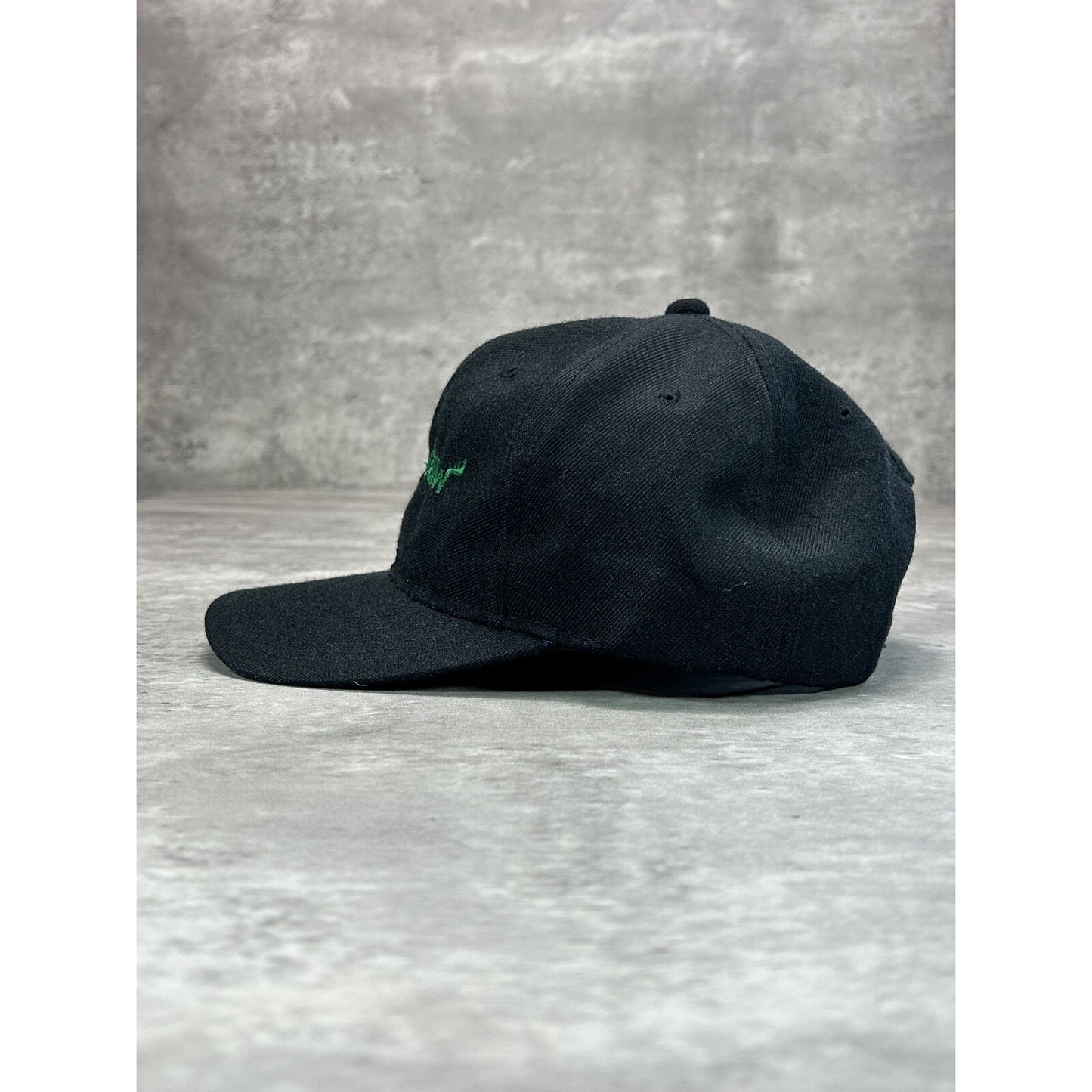 Vintage Moosejaw Embroidered Spellout Logo Snapback Hat OSFA Black