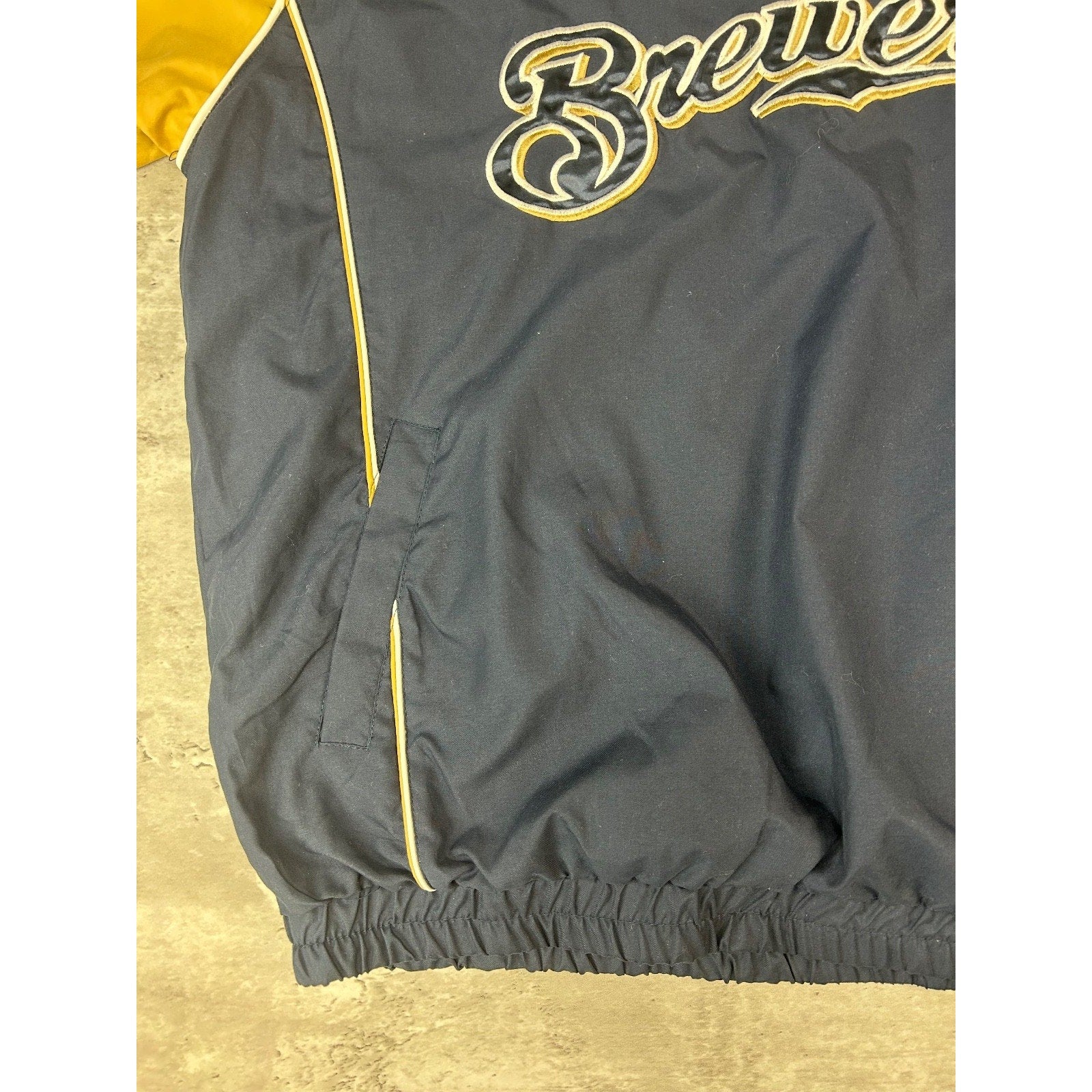 Vintage Milwaukee Brewers MLB Embroidered Pullover Baseball Jacket Size Large